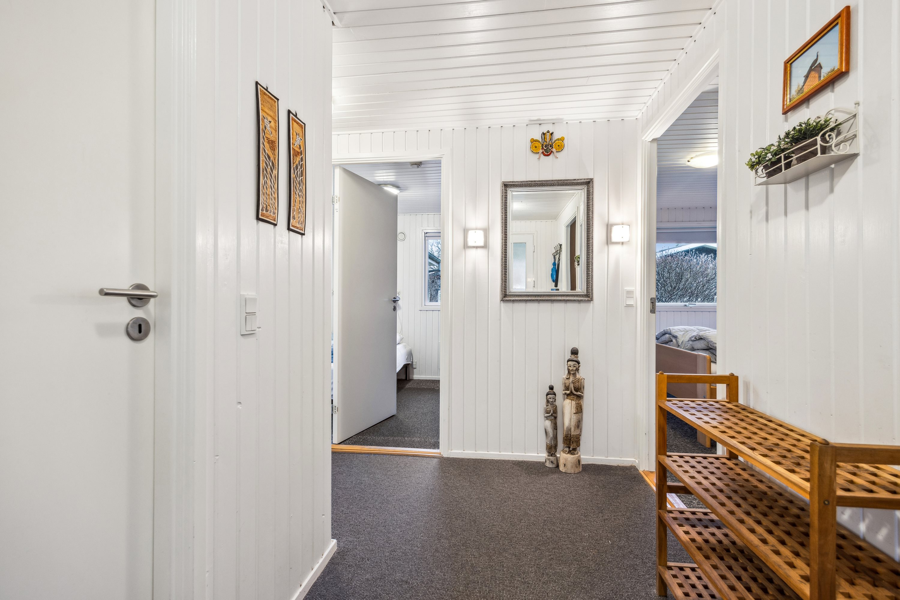 Fremhævet gang billede i fuldskærmstilstand. Billede af Lille Strandgaard 30, 9370 Hals