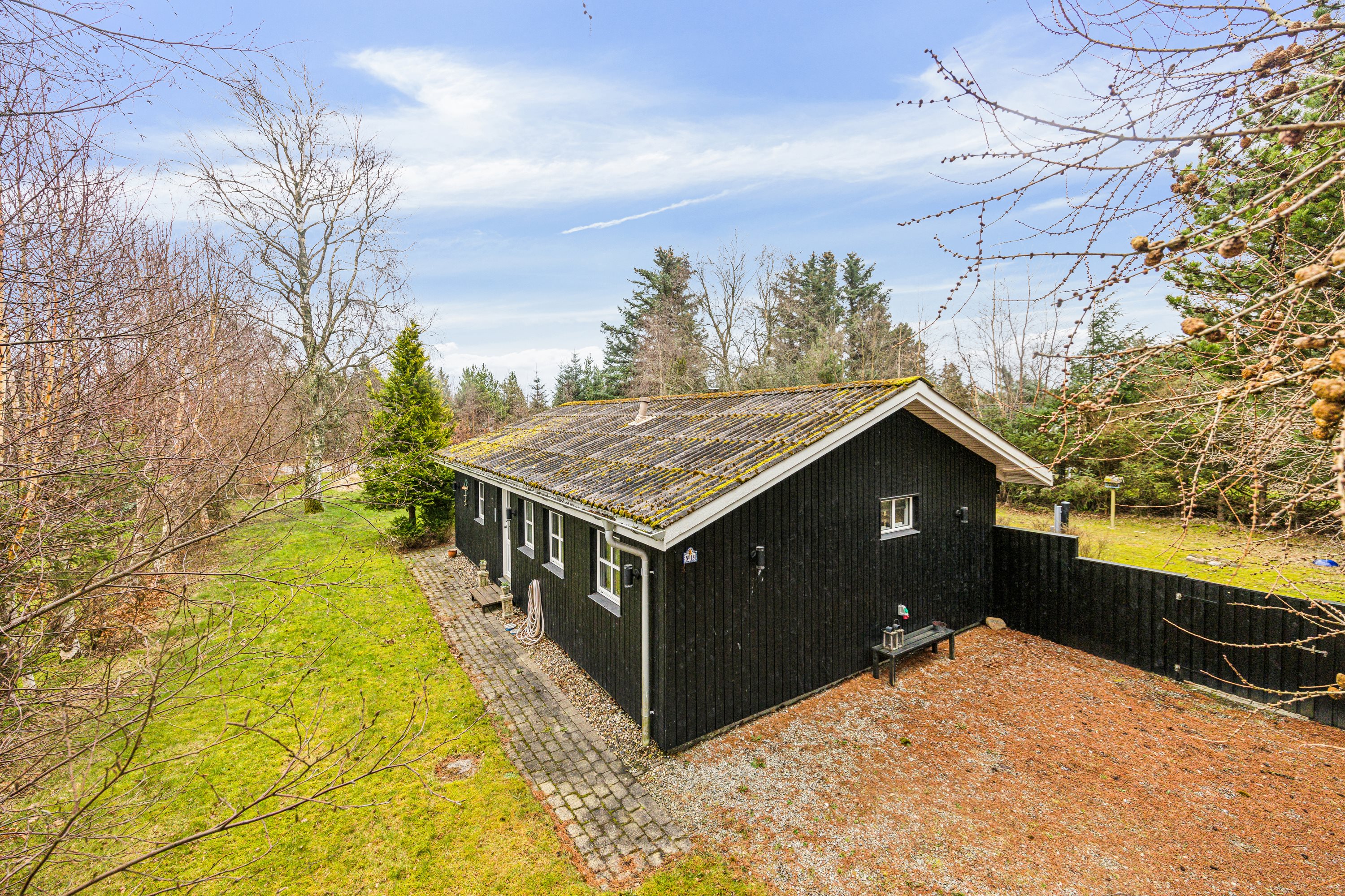 Miniaturebillede 1: ejendom 1. Billede af Nordmarksvej 18, 9370 Hals