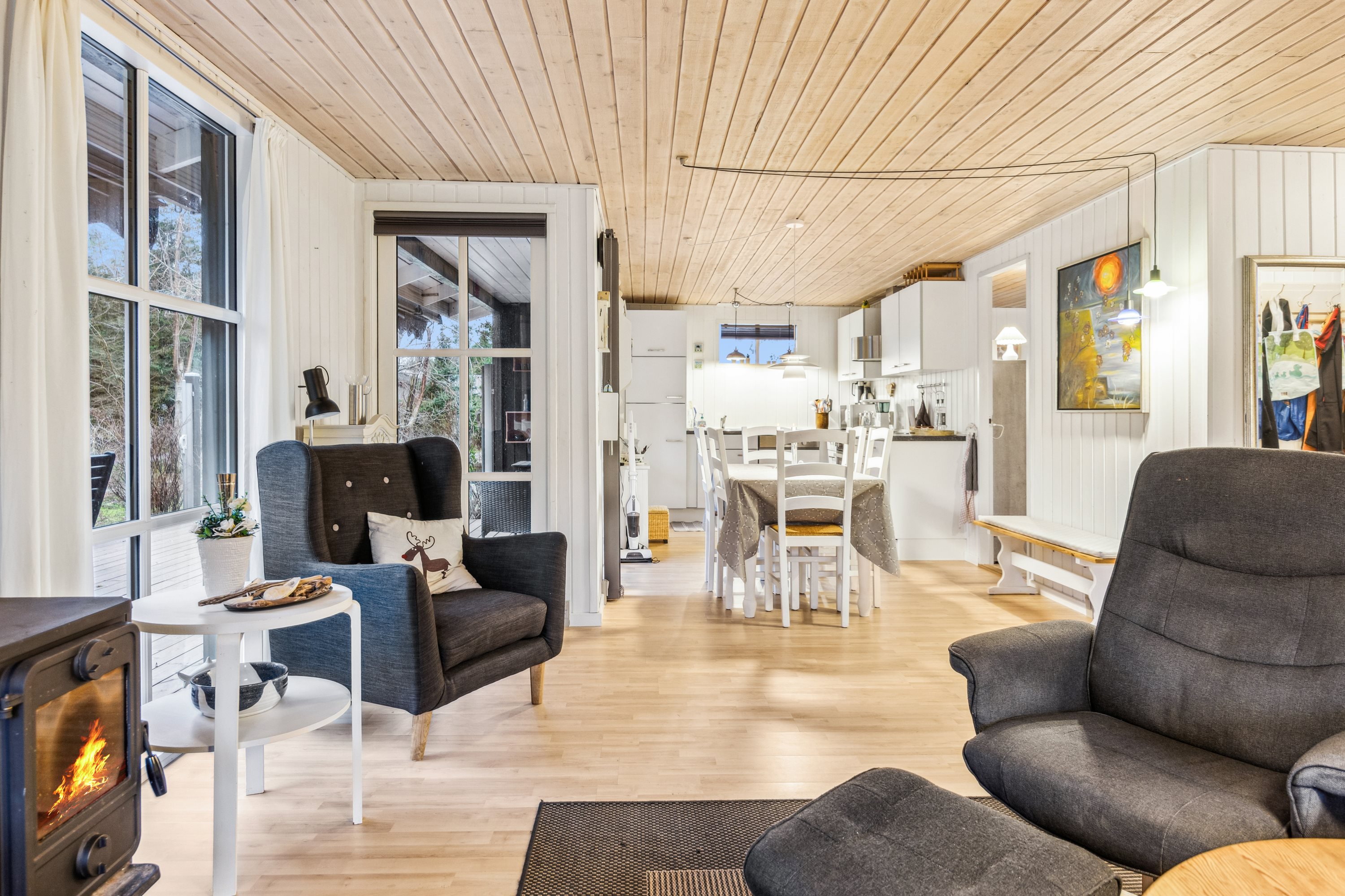 Fremhævet stue billede i fuldskærmstilstand. Billede af Nordmarksvej 18, 9370 Hals