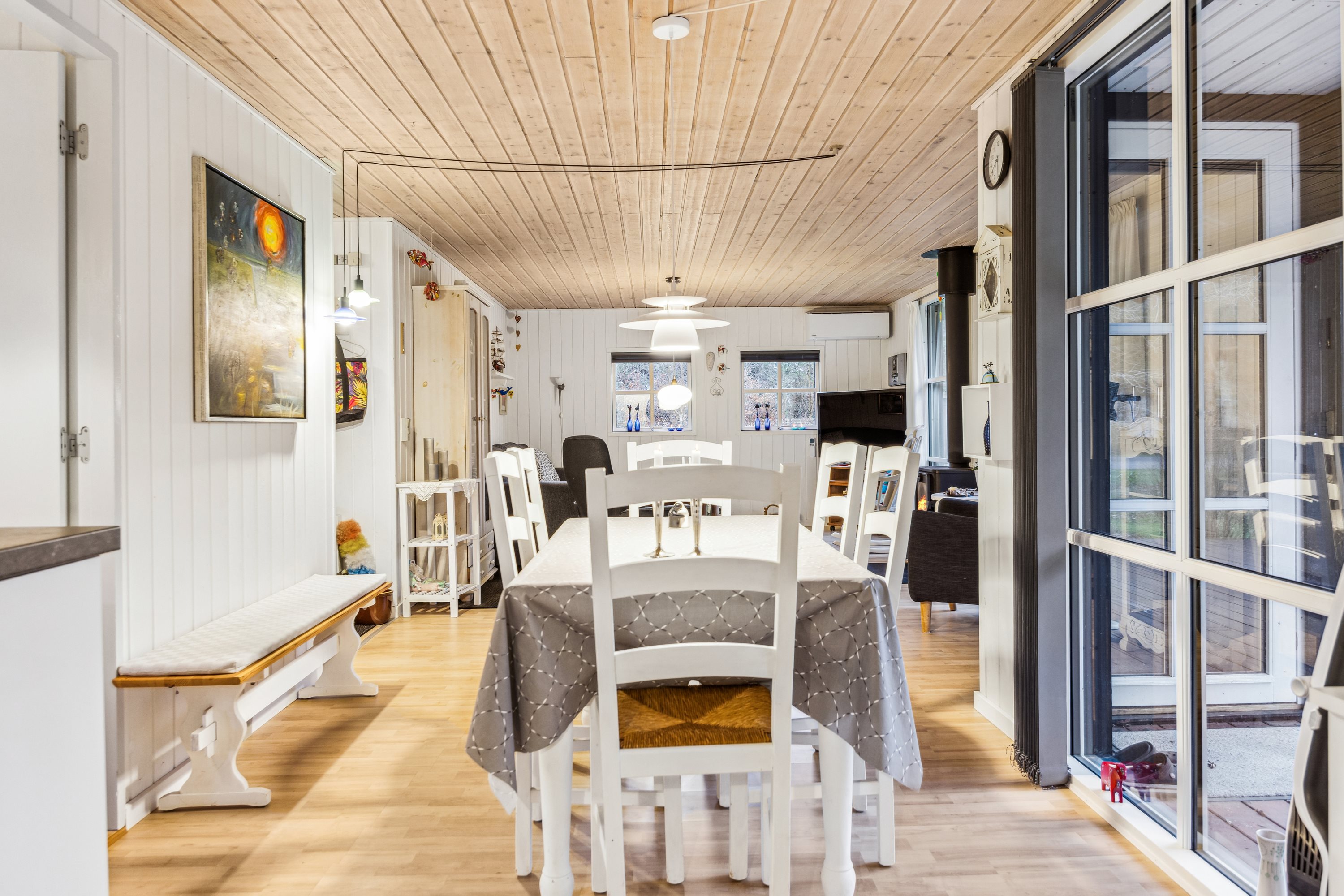 Fremhævet spisestue billede i fuldskærmstilstand. Billede af Nordmarksvej 18, 9370 Hals
