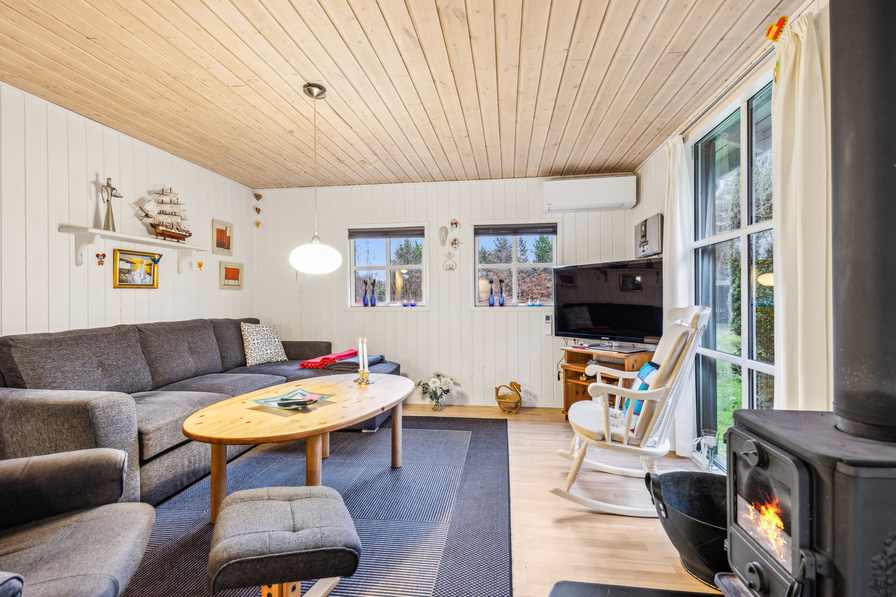 Fremhævet stue billede i fuldskærmstilstand. Billede af Nordmarksvej 18, 9370 Hals