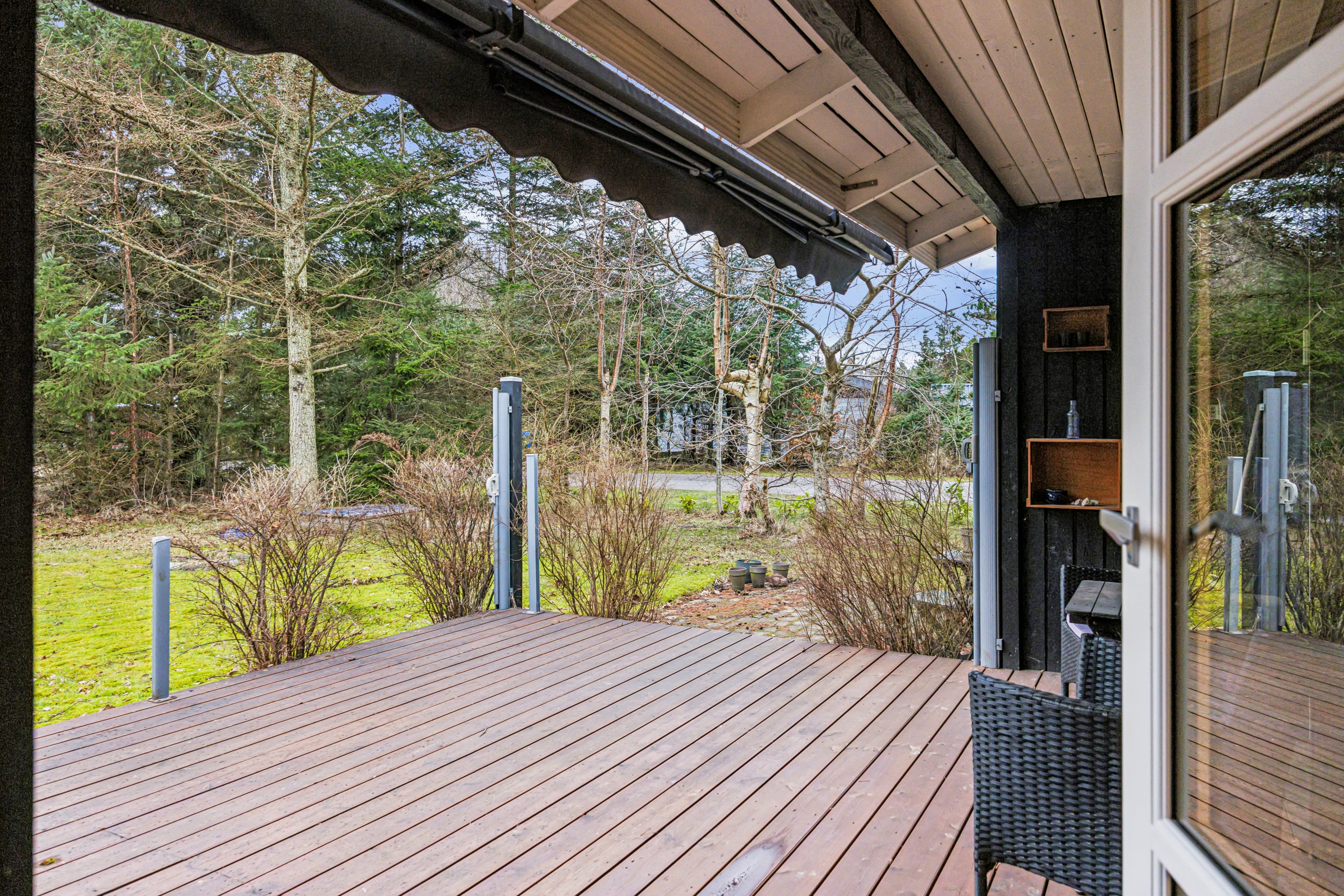 Fremhævet terrasse billede i fuldskærmstilstand. Billede af Nordmarksvej 18, 9370 Hals