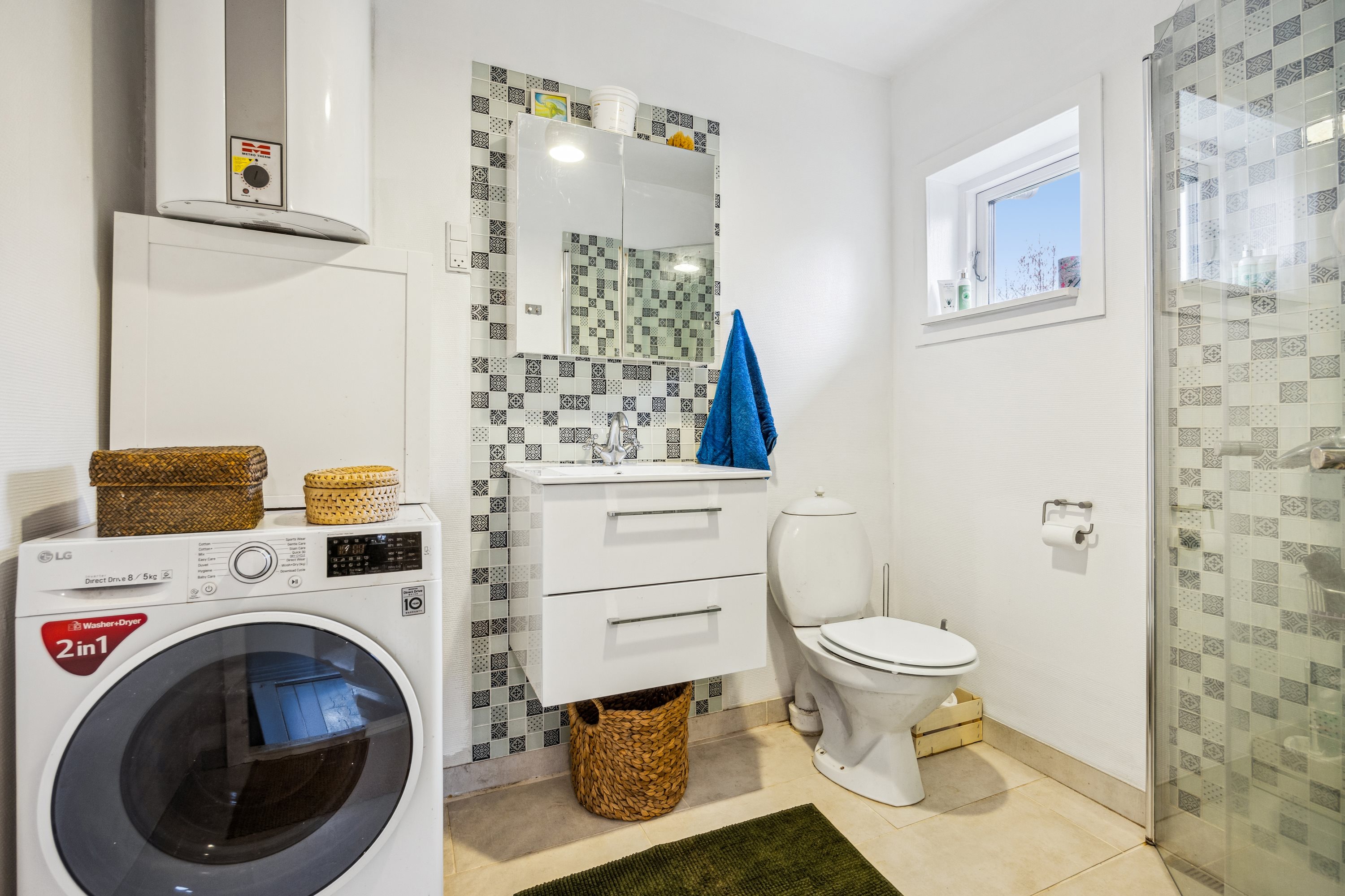 Fremhævet badeværelse billede i fuldskærmstilstand. Billede af Grævlingevej 22, Krogen, 9460 Brovst