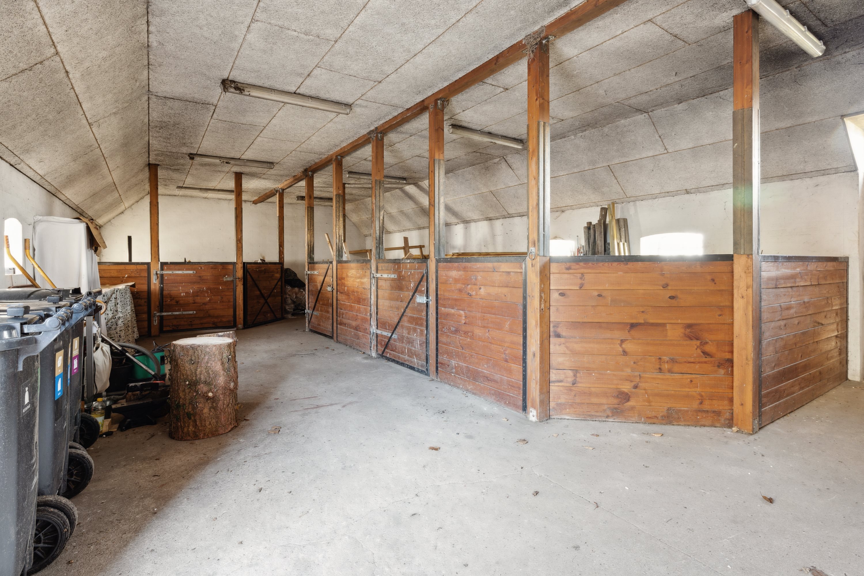 Fremhævet stald billede i fuldskærmstilstand. Billede af Tastumvej 20, Troelstrup, 7850 Stoholm Jyll