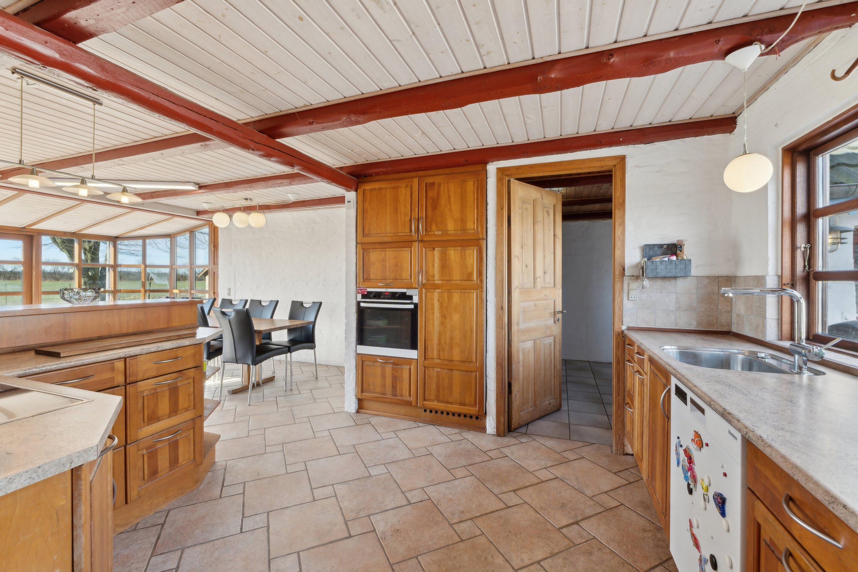 Fremhævet køkken billede i fuldskærmstilstand. Billede af Ruskærvej 23, Ilskov, 7451 Sunds