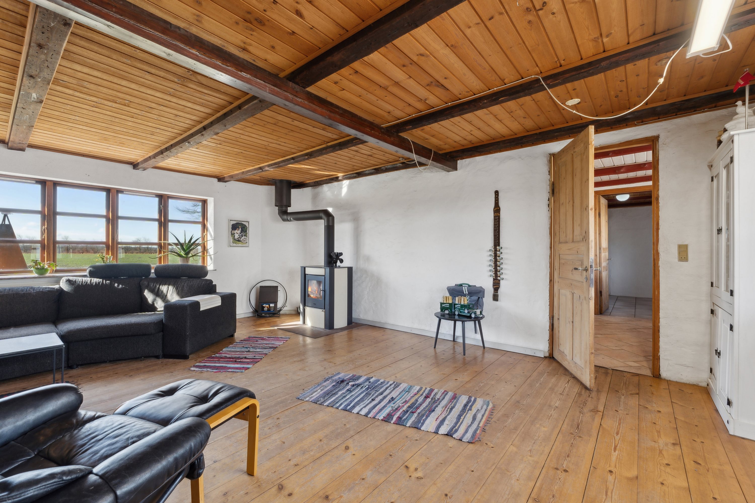 Fremhævet stue billede i fuldskærmstilstand. Billede af Ruskærvej 23, Ilskov, 7451 Sunds