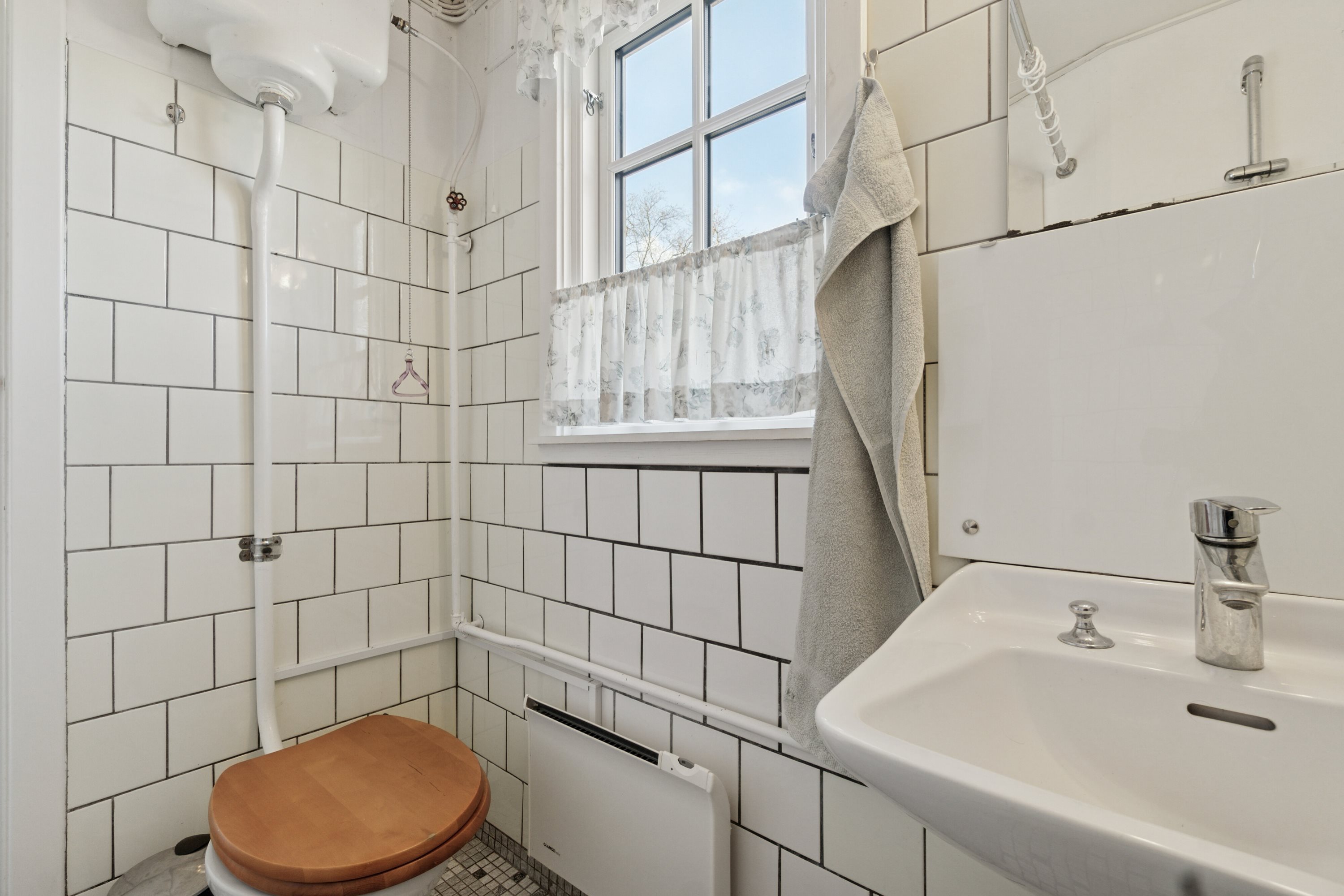 Fremhævet badeværelse billede i fuldskærmstilstand. Billede af Myrevej 5B, Balka, 3730 Nexø