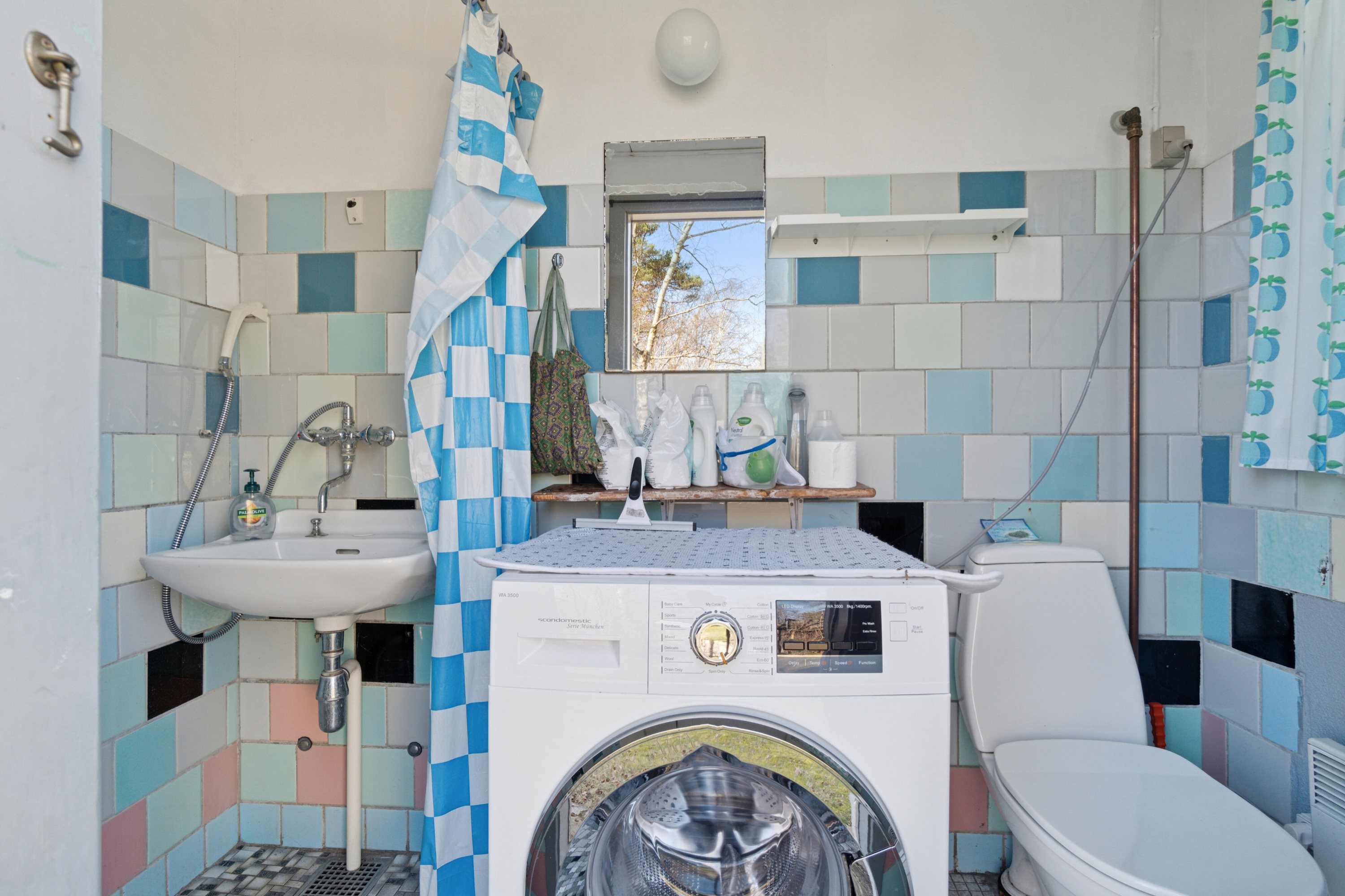 Fremhævet indendørs billede i fuldskærmstilstand. Billede af Myrevej 5B, Balka, 3730 Nexø