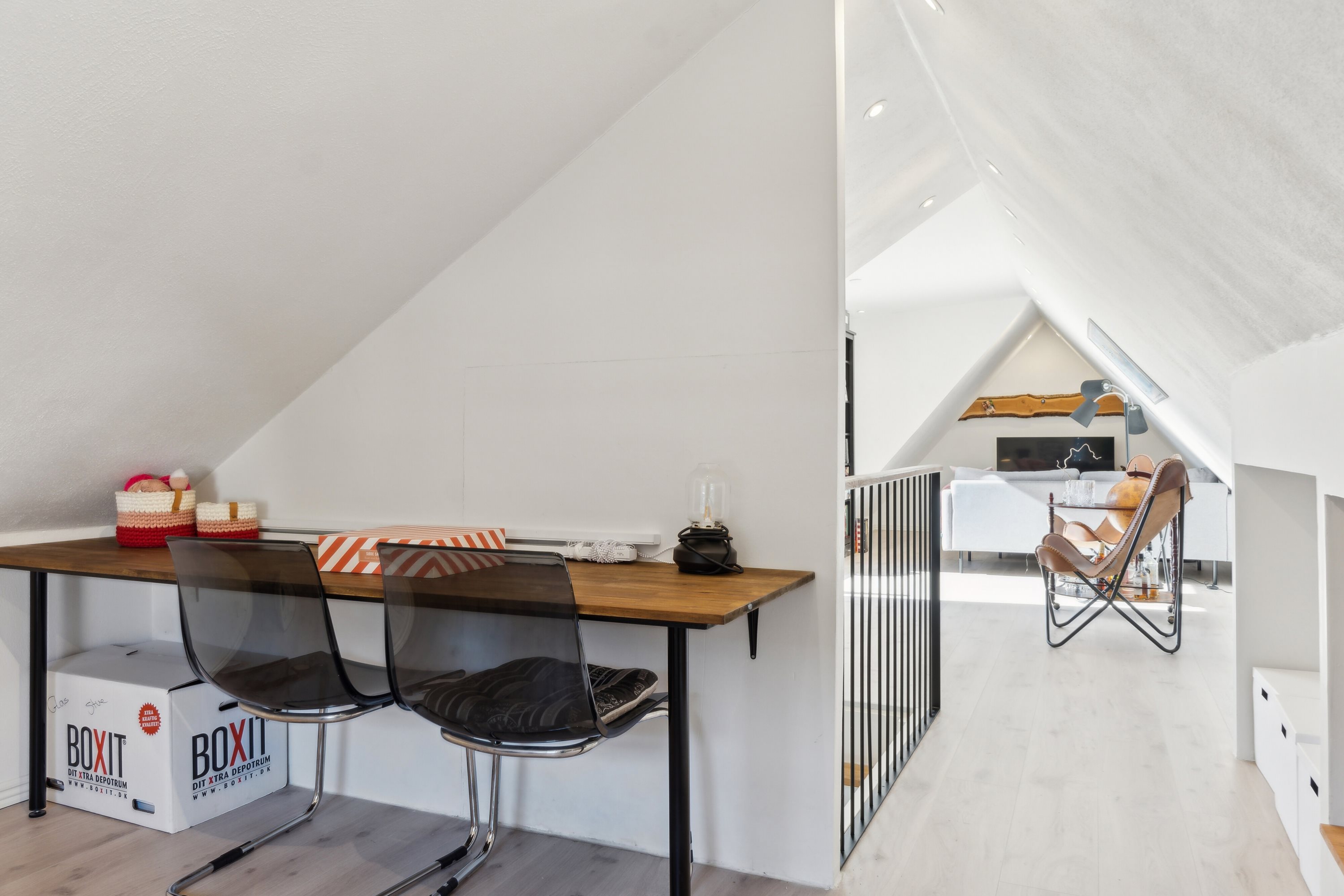 Fremhævet arbejdsværelse billede i fuldskærmstilstand. Billede af Sct Hans Vej 12, 9800 Hjørring