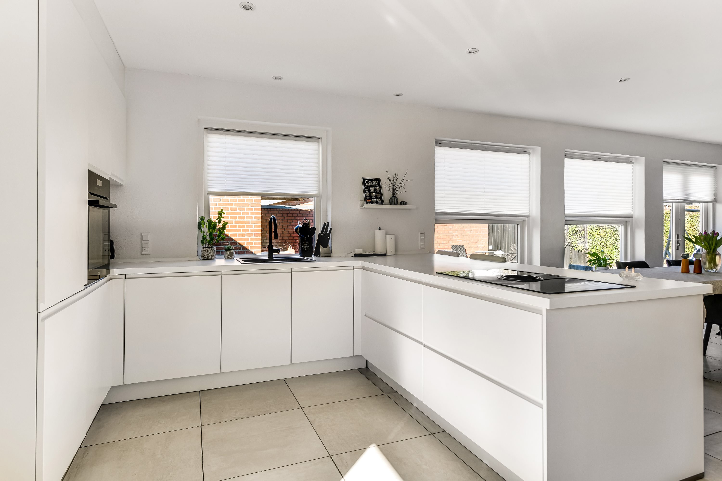 Fremhævet køkken billede i fuldskærmstilstand. Billede af Mimers Alle 8, Esbjerg, 6705 Esbjerg Ø