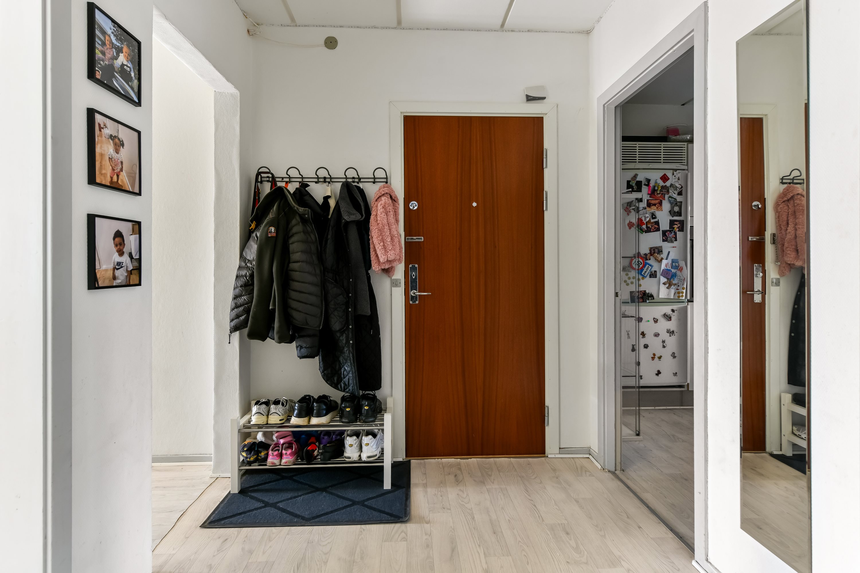 Fremhævet andet billede i fuldskærmstilstand. Billede af Skoleparken 27, st.. th., 6705 Esbjerg Ø