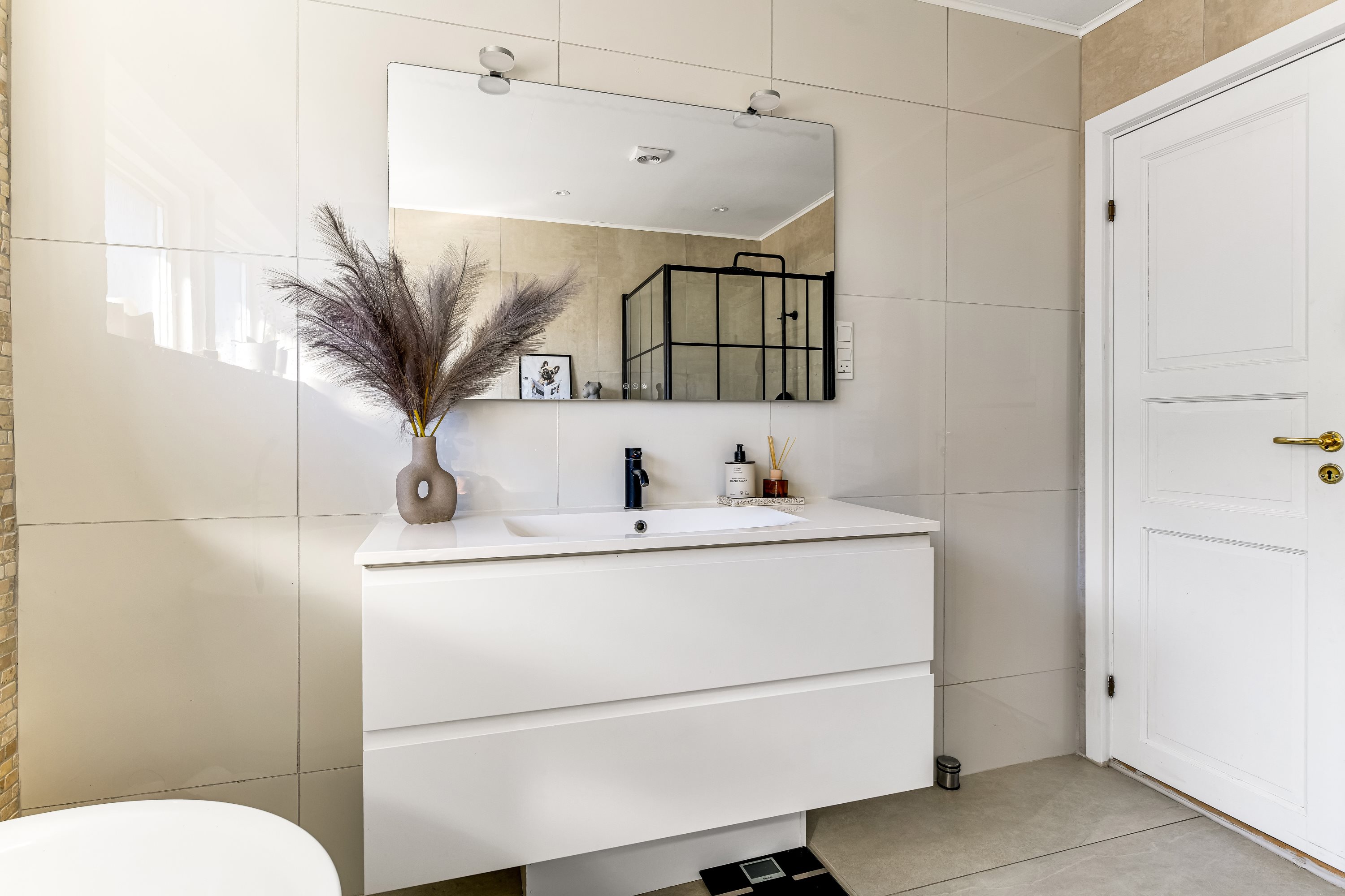 Fremhævet badeværelse billede i fuldskærmstilstand. Billede af Mimers Alle 8, Esbjerg, 6705 Esbjerg Ø