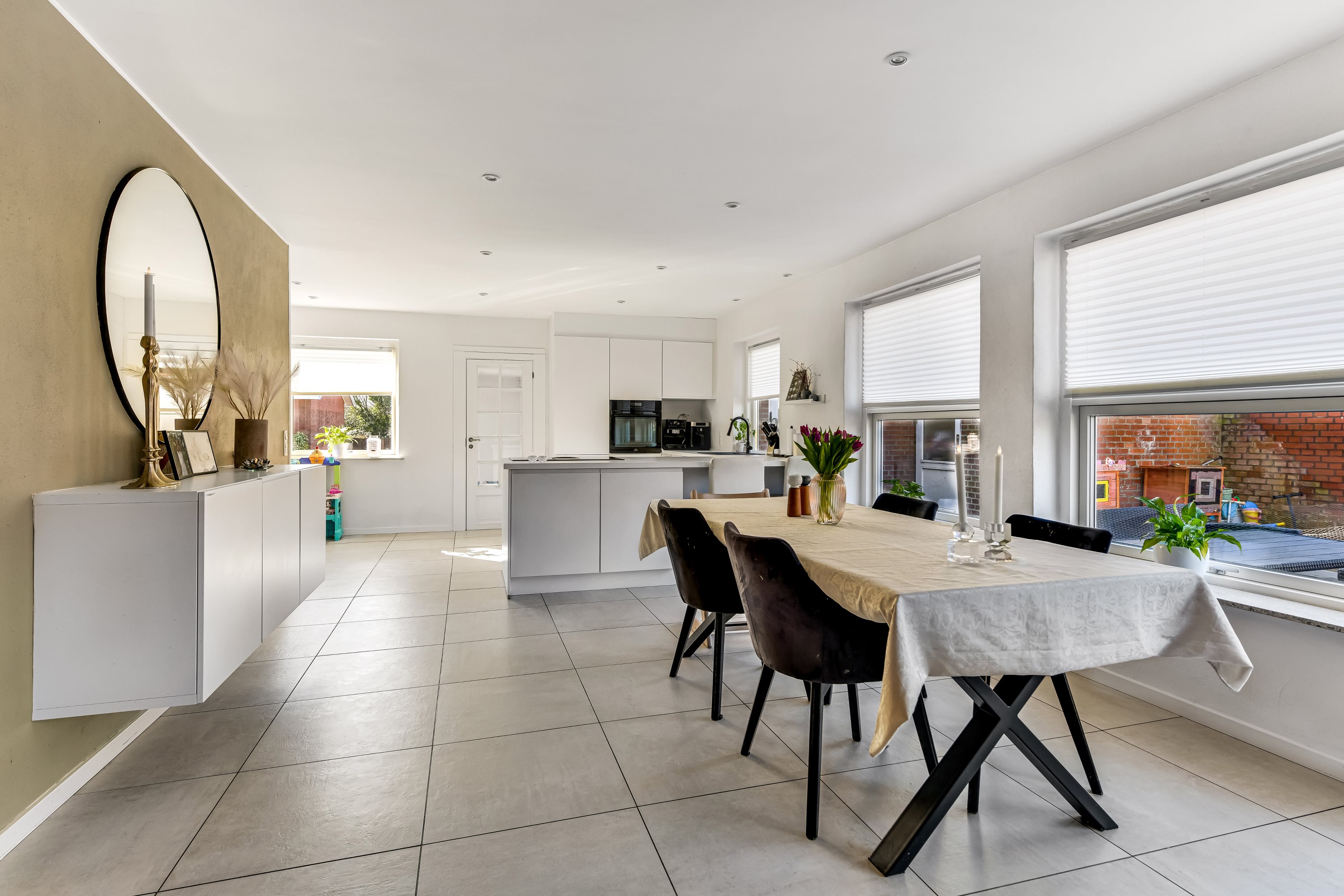 Fremhævet stue billede i fuldskærmstilstand. Billede af Mimers Alle 8, Esbjerg, 6705 Esbjerg Ø