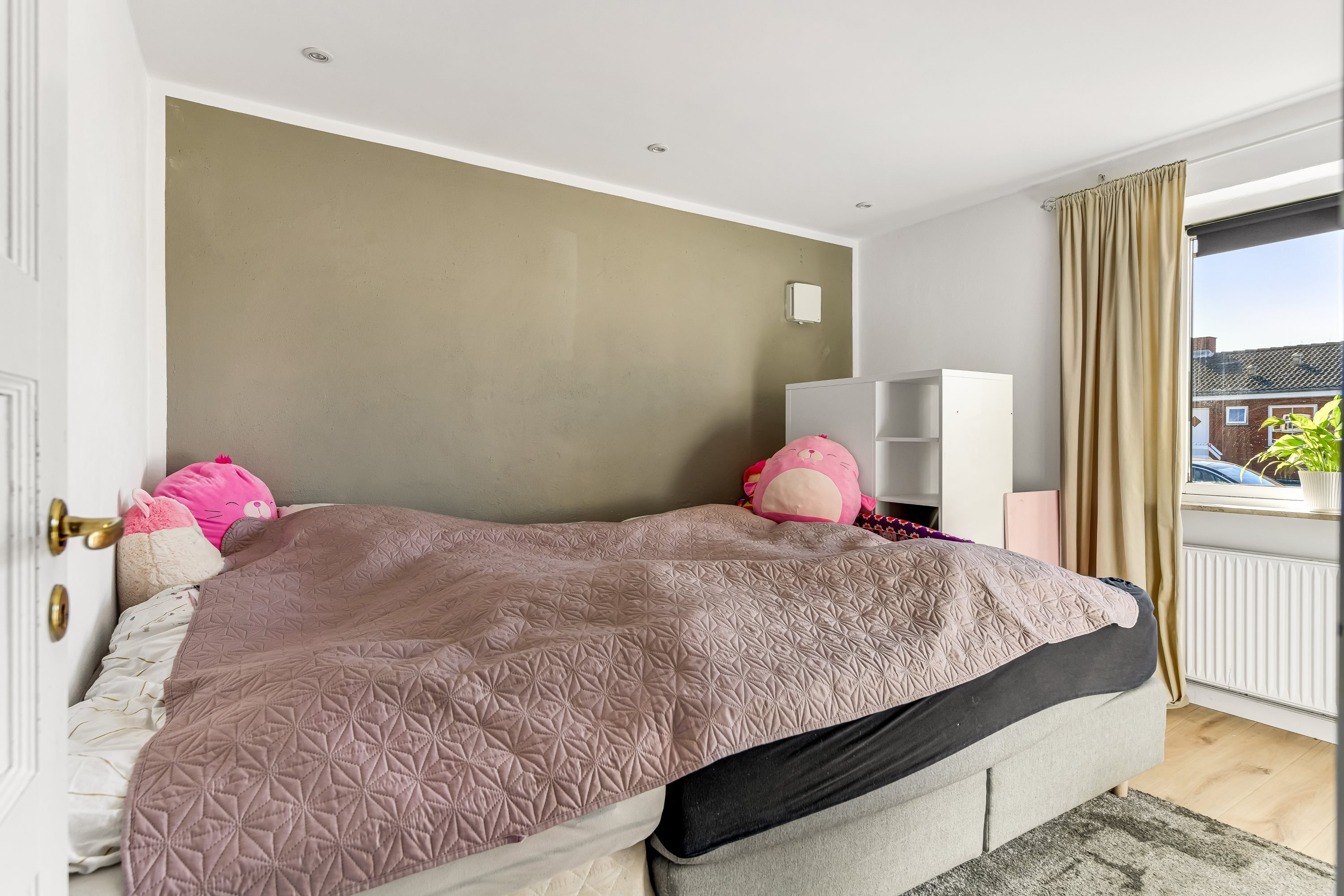 Fremhævet soveværelse billede i fuldskærmstilstand. Billede af Mimers Alle 8, Esbjerg, 6705 Esbjerg Ø