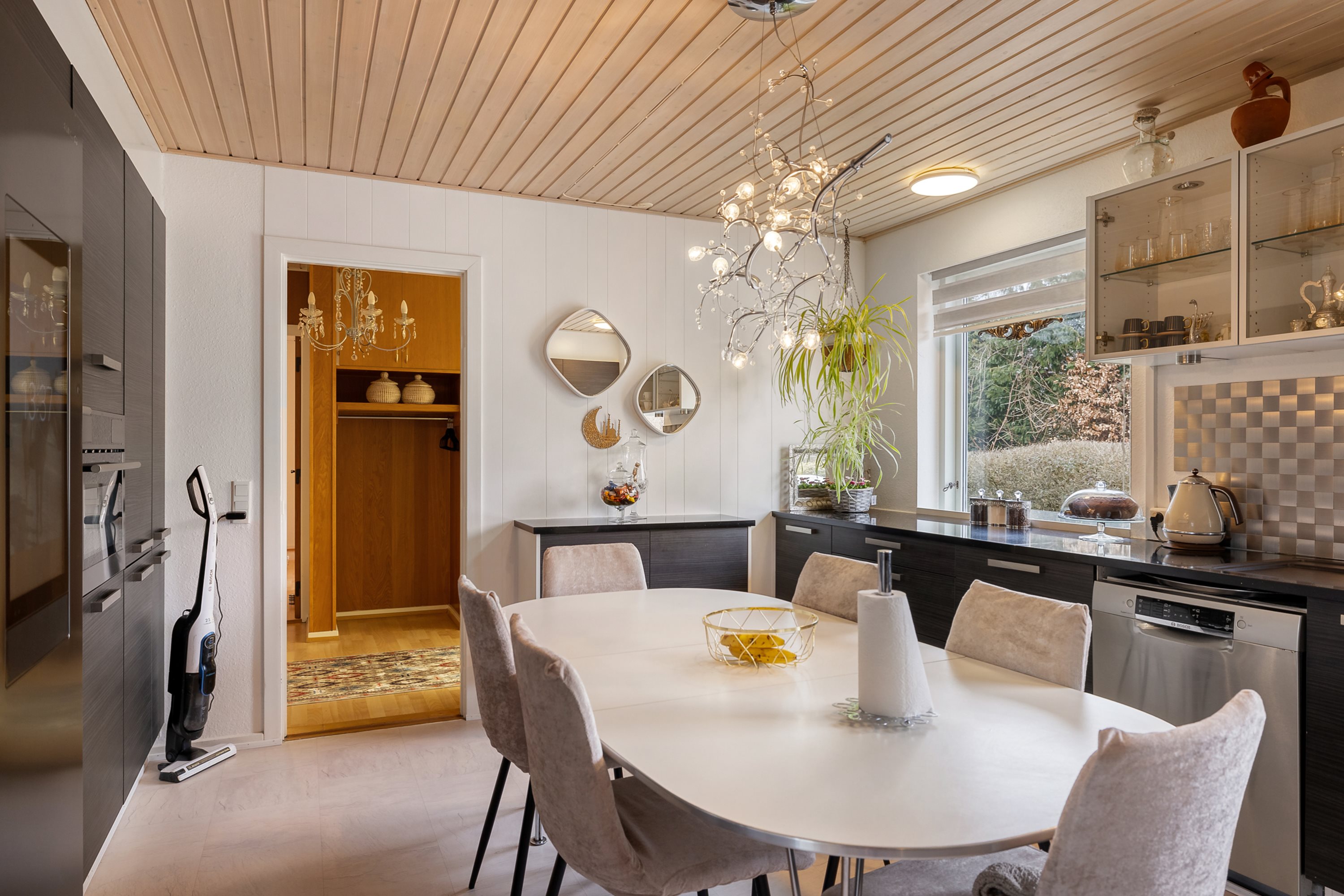 Fremhævet  billede i fuldskærmstilstand. Billede af Runehøjen 9, Hasle, 8210 Aarhus V