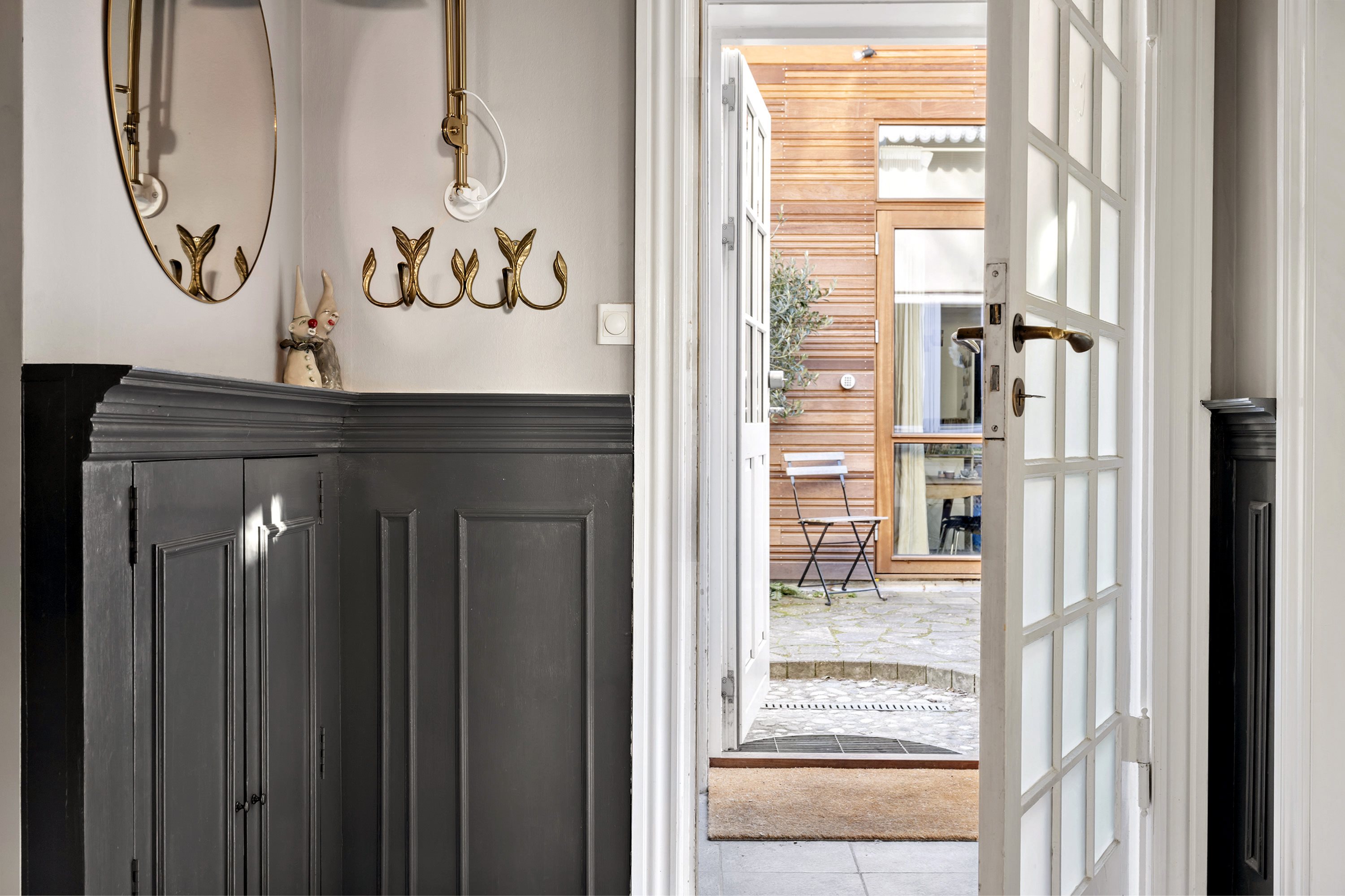 Fremhævet entré billede i fuldskærmstilstand. Billede af Skovvej 7, st.., 2930 Klampenborg