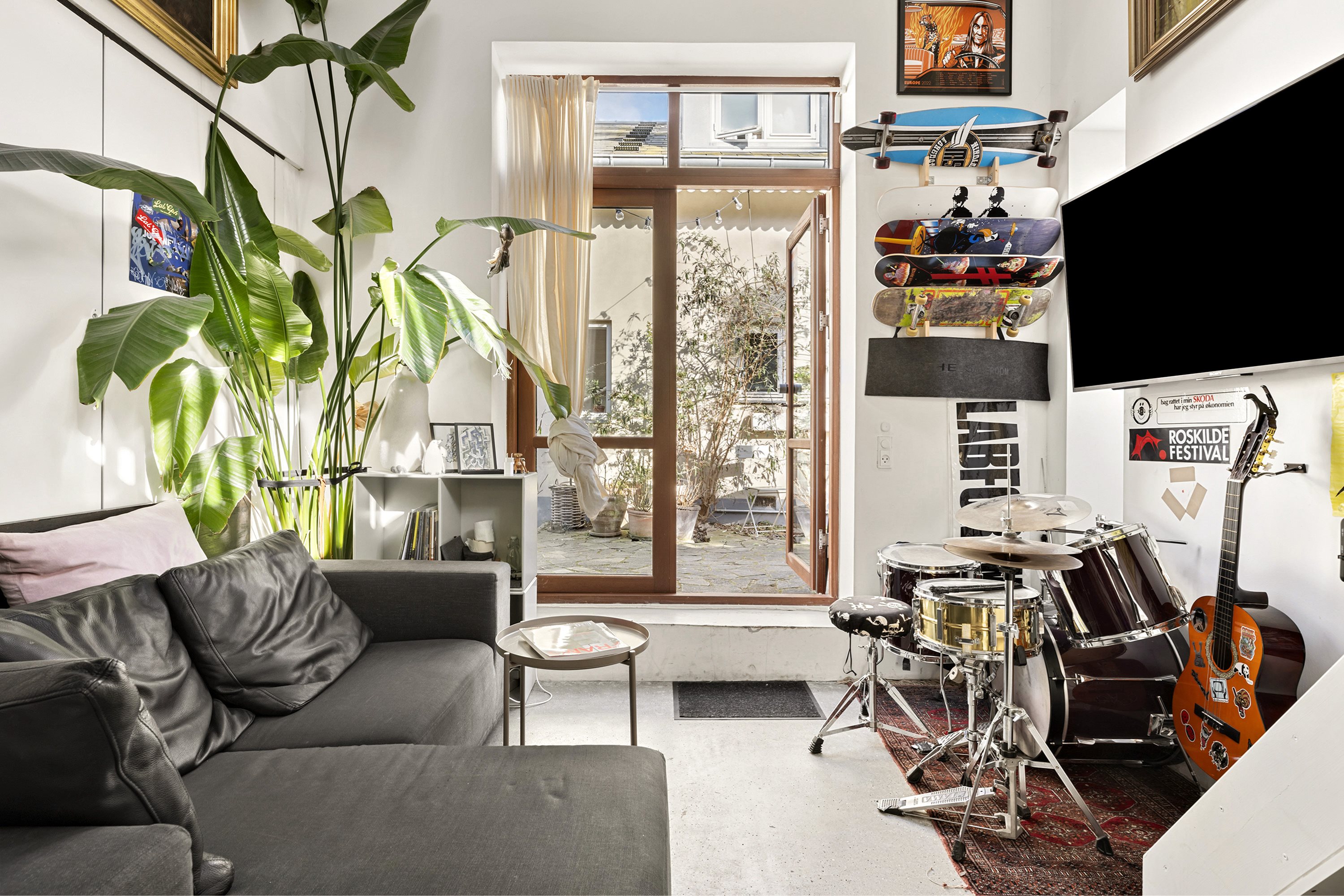 Fremhævet stue billede i fuldskærmstilstand. Billede af Skovvej 7, st.., 2930 Klampenborg