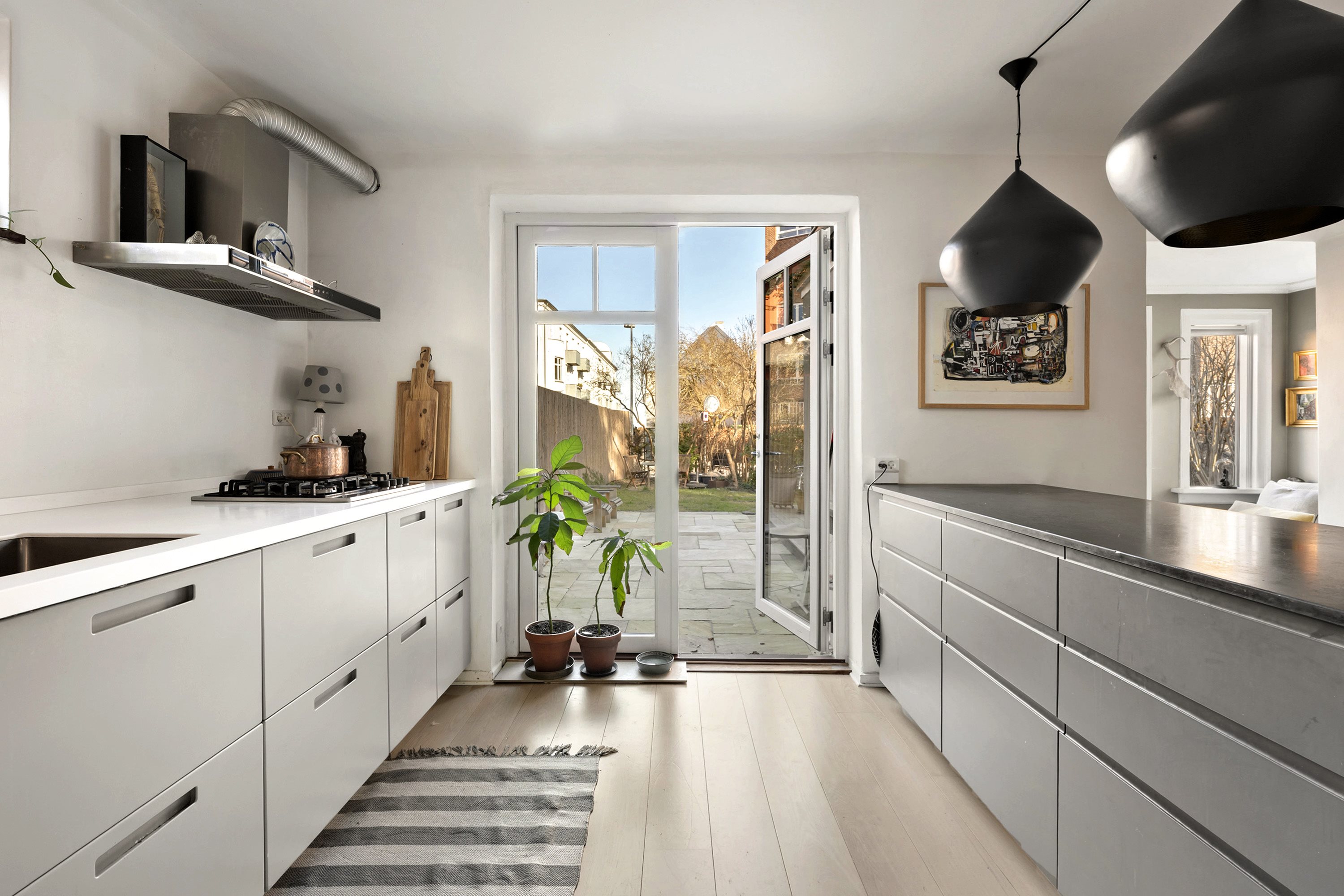 Fremhævet køkken billede i fuldskærmstilstand. Billede af Skovvej 7, st.., 2930 Klampenborg