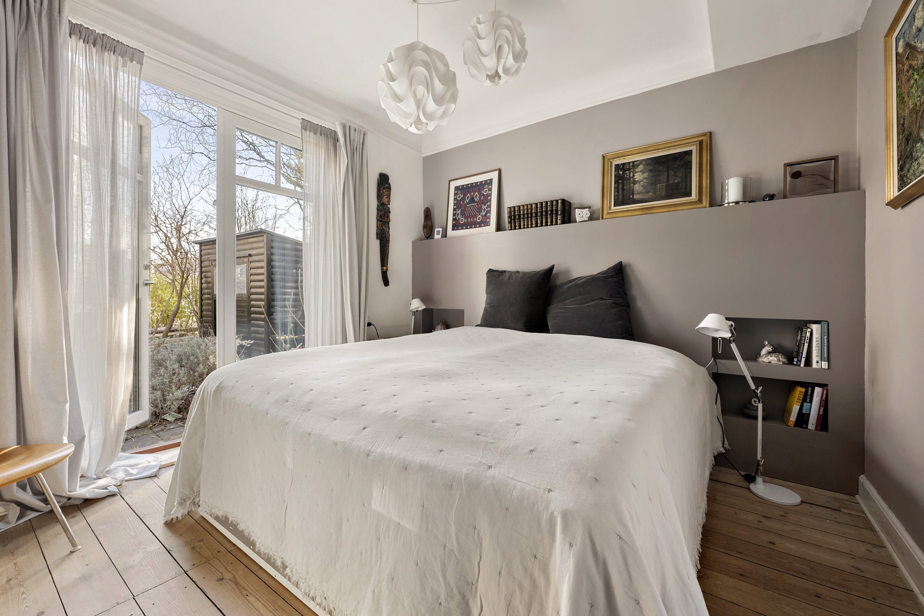 Fremhævet soveværelse billede i fuldskærmstilstand. Billede af Skovvej 7, st.., 2930 Klampenborg