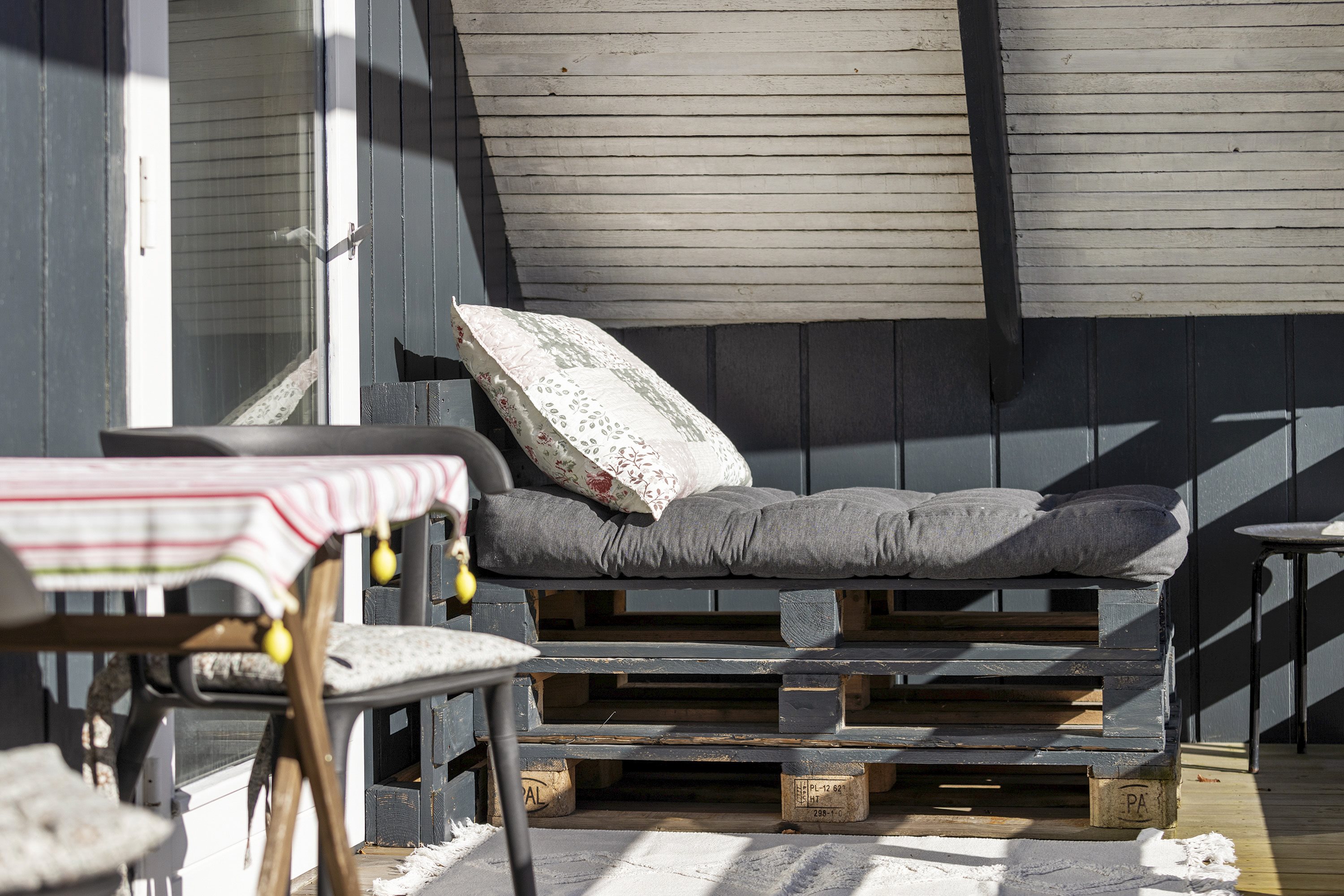 Fremhævet altan billede i fuldskærmstilstand. Billede af Østkystvejen 309A, Voerså, 9300 Sæby