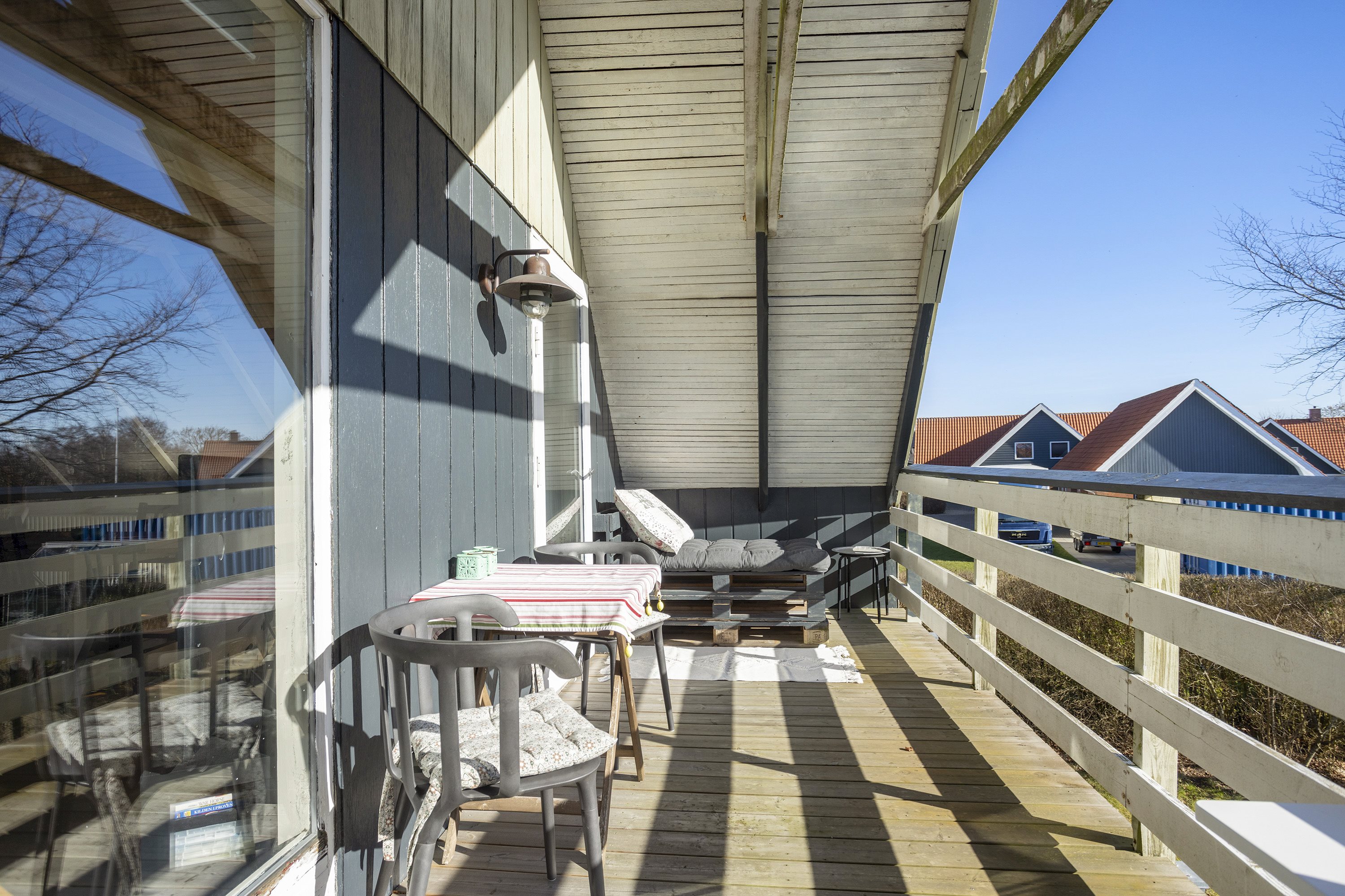 Fremhævet altan billede i fuldskærmstilstand. Billede af Østkystvejen 309A, Voerså, 9300 Sæby