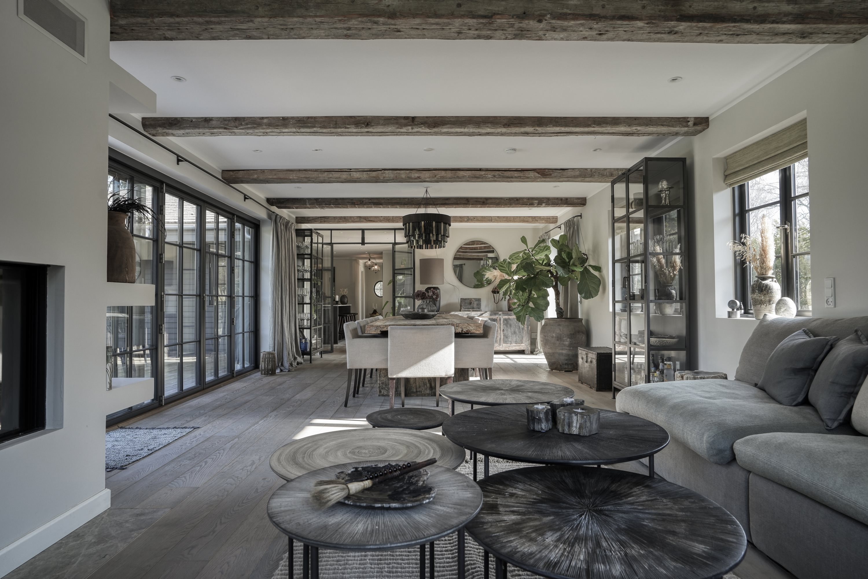 Fremhævet stue billede i fuldskærmstilstand. Billede af Gyvelvej 18, 3100 Hornbæk