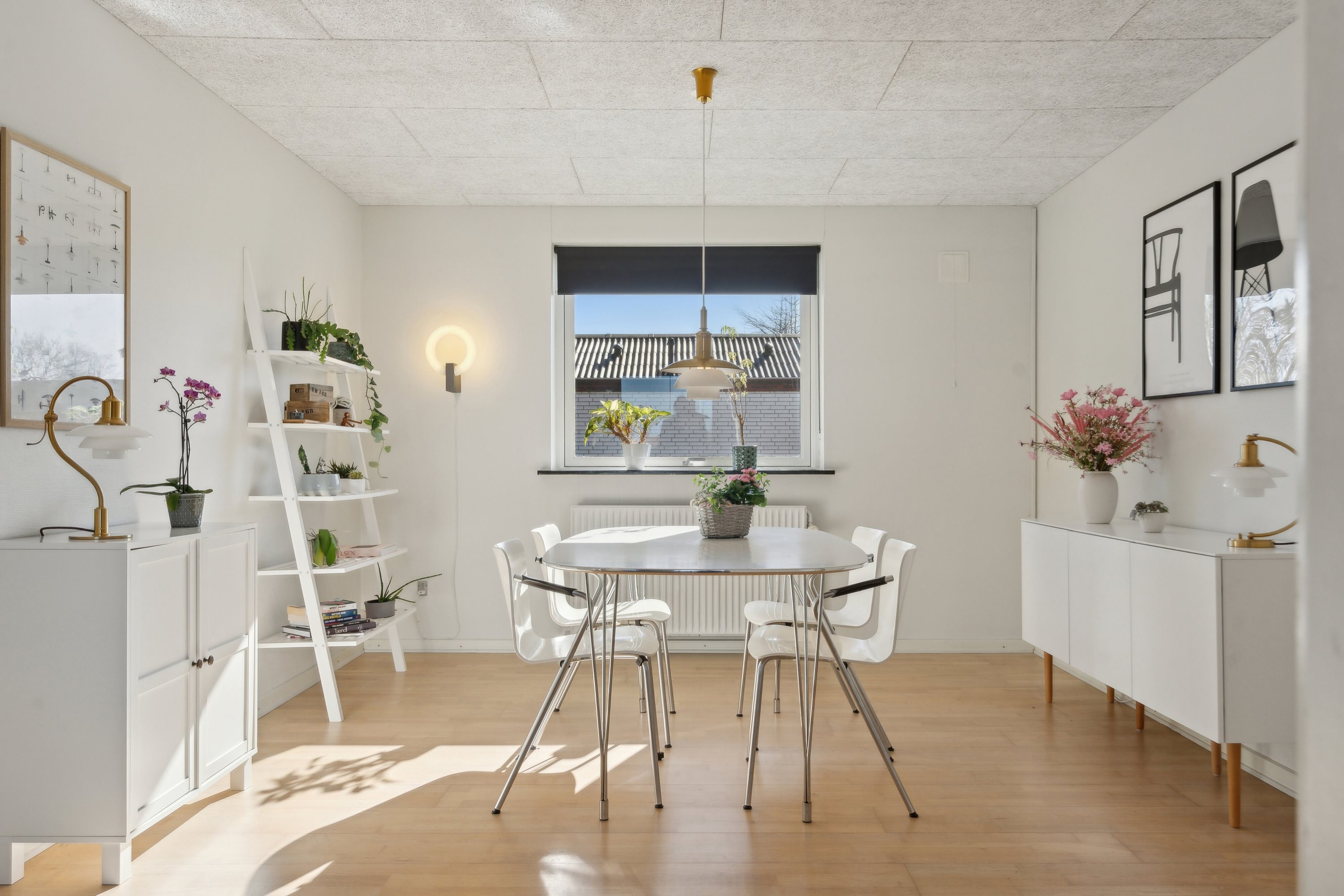 Fremhævet spisestue billede i fuldskærmstilstand. Billede af Skravevej 2, Københoved, 6630 Rødding