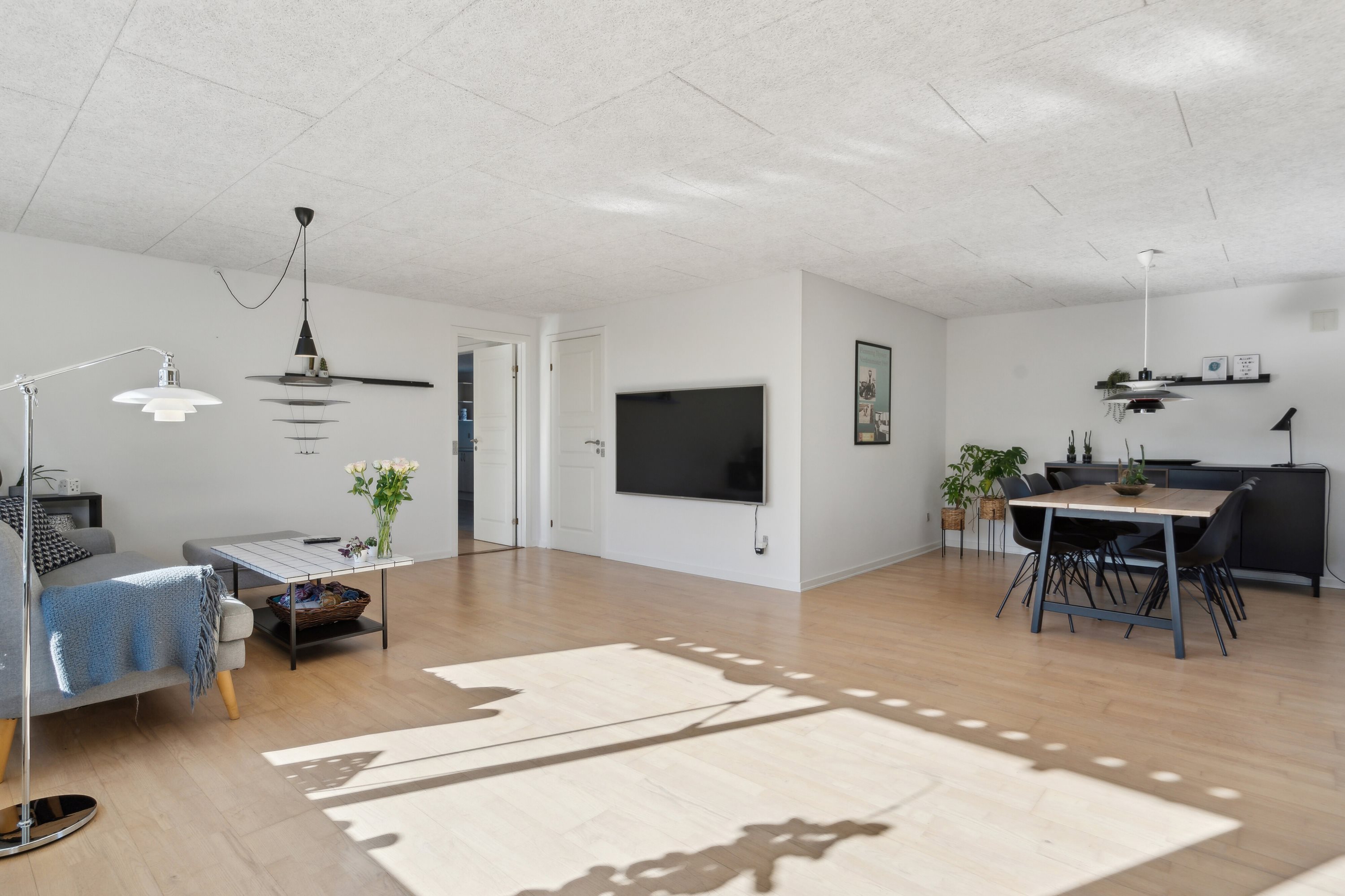 Fremhævet stue billede i fuldskærmstilstand. Billede af Skravevej 2, Københoved, 6630 Rødding