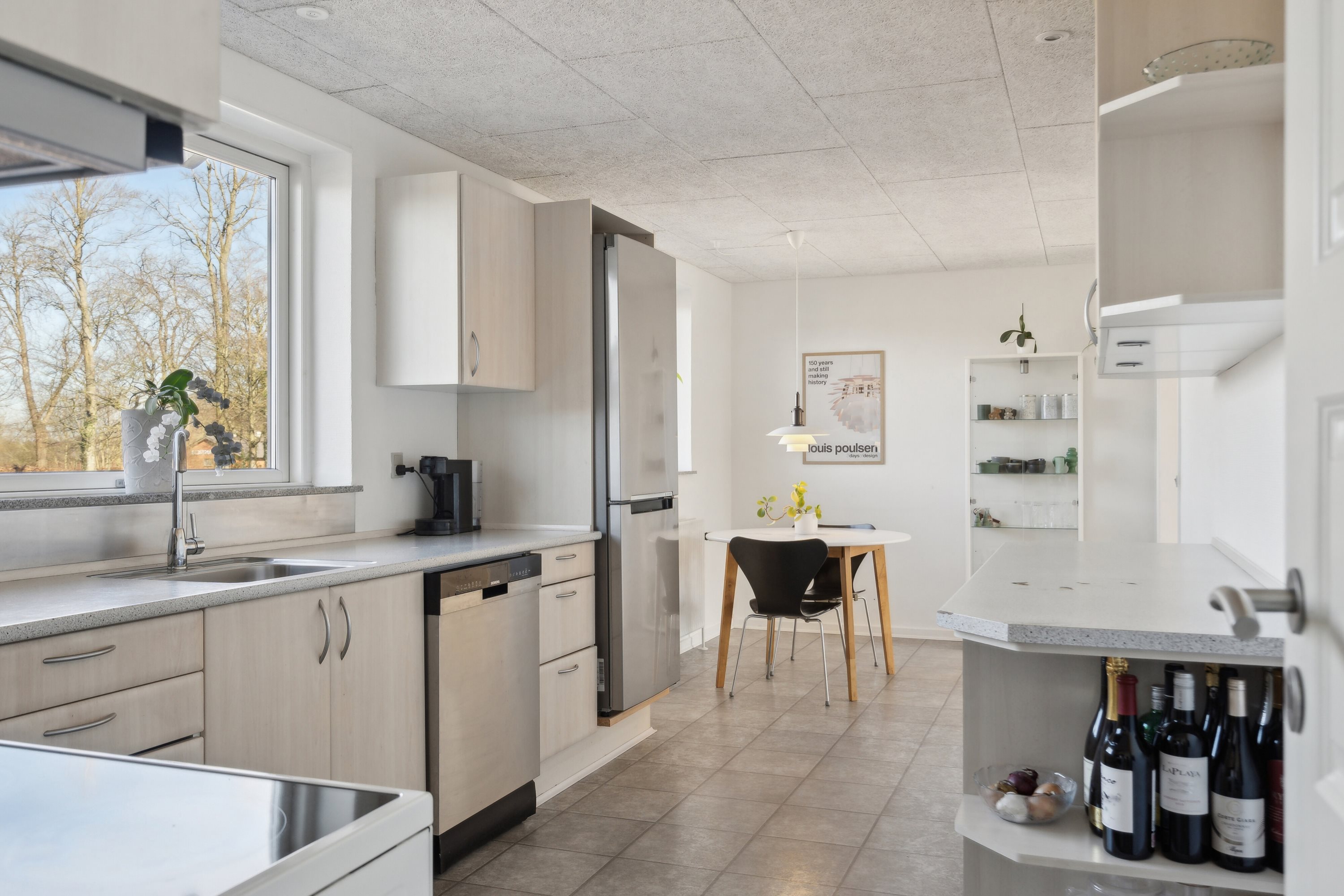 Fremhævet køkken billede i fuldskærmstilstand. Billede af Skravevej 2, Københoved, 6630 Rødding