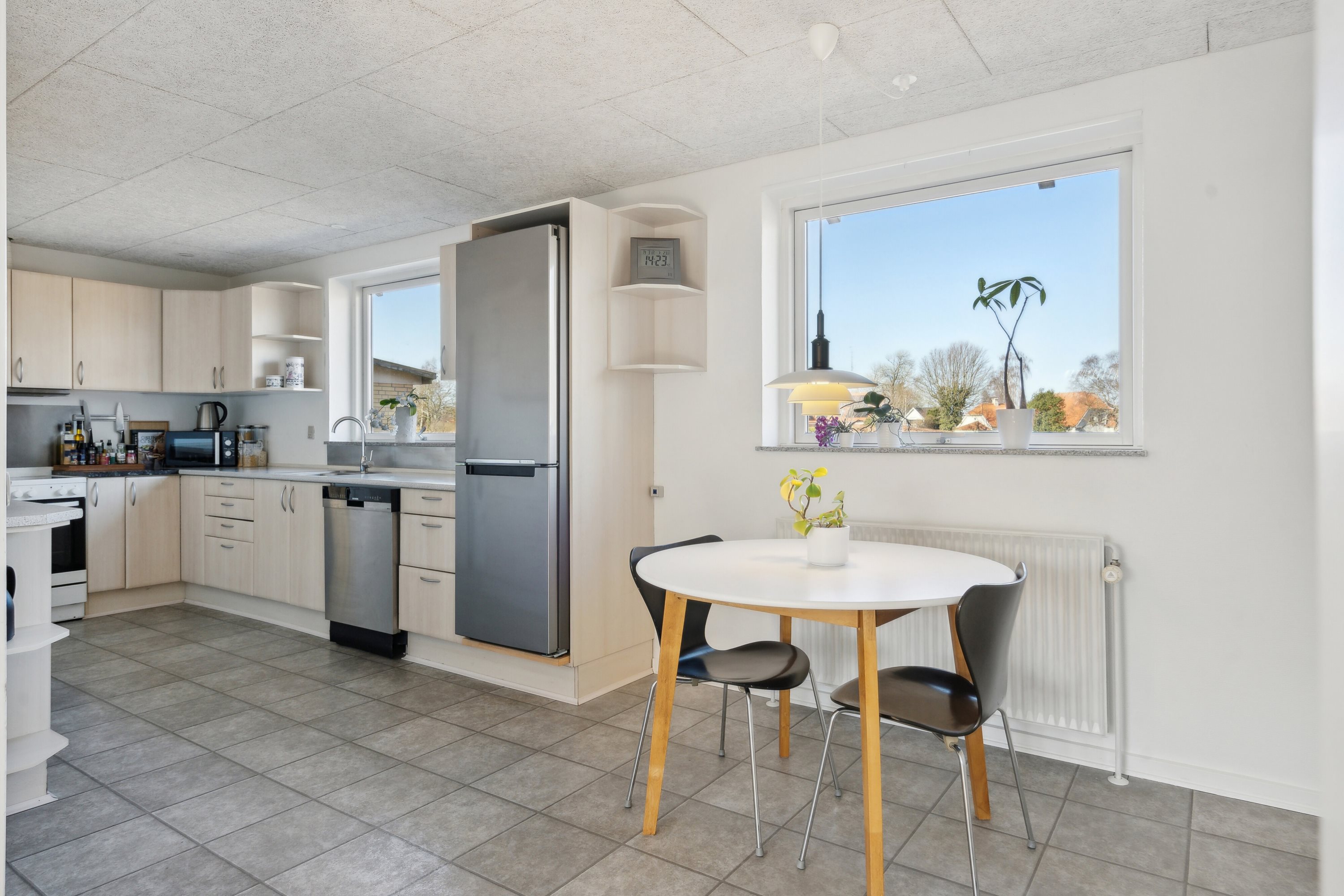 Fremhævet køkken billede i fuldskærmstilstand. Billede af Skravevej 2, Københoved, 6630 Rødding