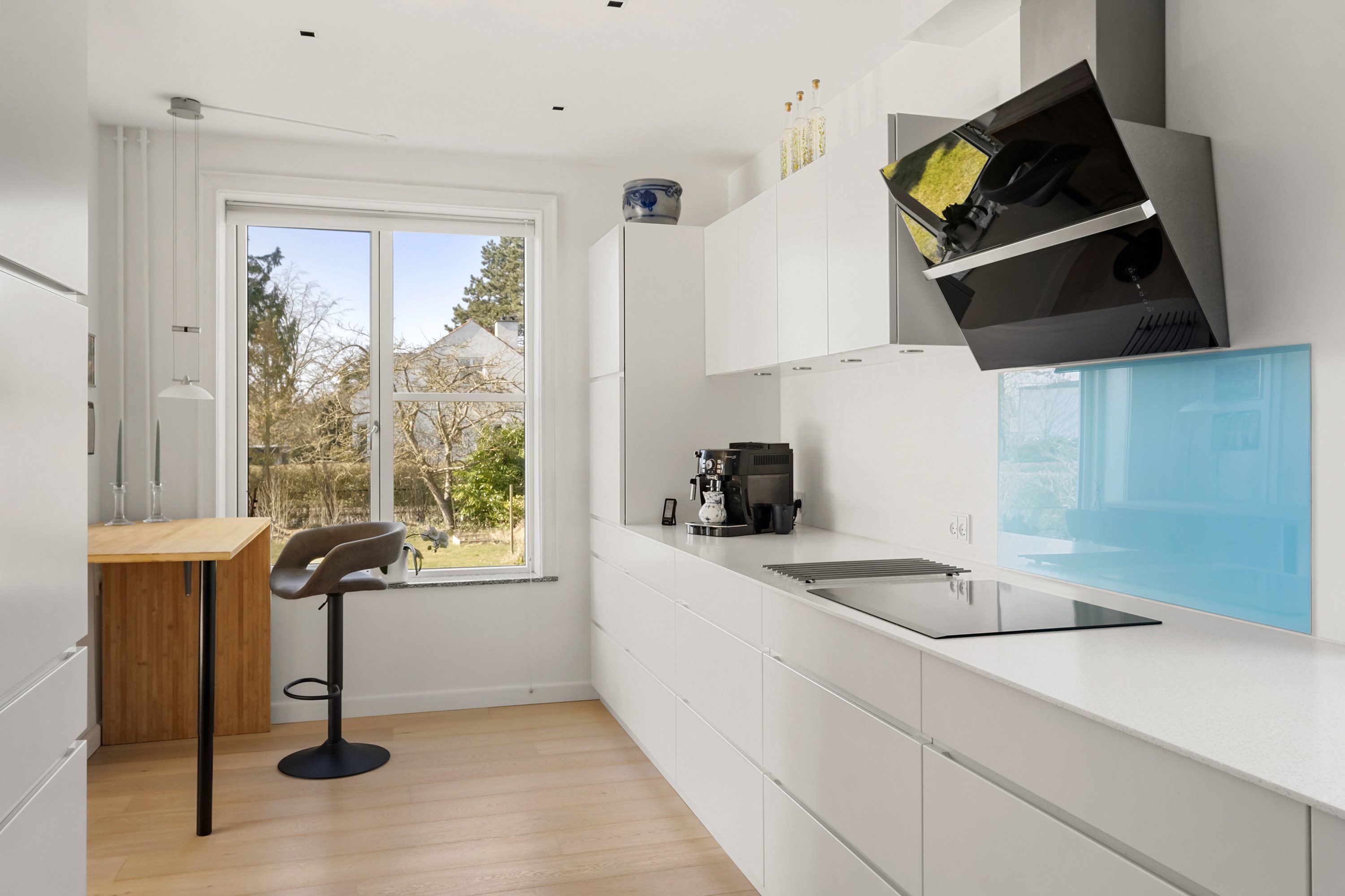 Fremhævet køkken billede i fuldskærmstilstand. Billede af Skovholmvej 4, 2920 Charlottenlund