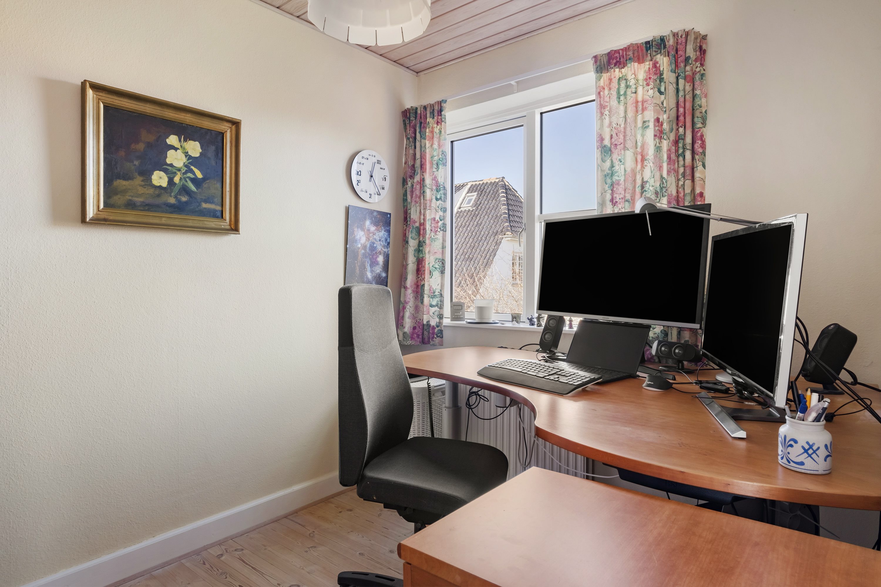 Fremhævet kontor billede i fuldskærmstilstand. Billede af Skovholmvej 4, 2920 Charlottenlund