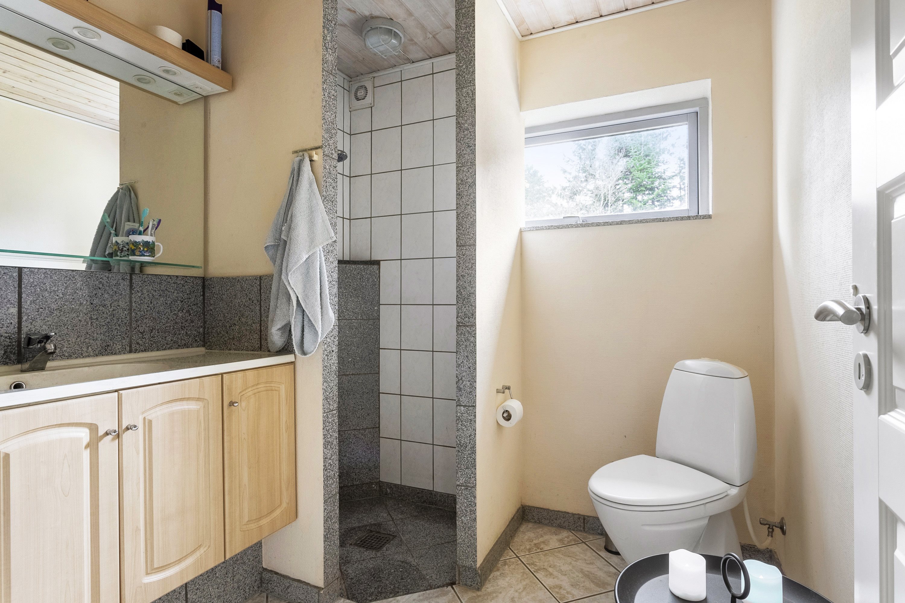 Fremhævet badeværelse billede i fuldskærmstilstand. Billede af Ribe-Vejle Landevej 67A, 6622 Bække