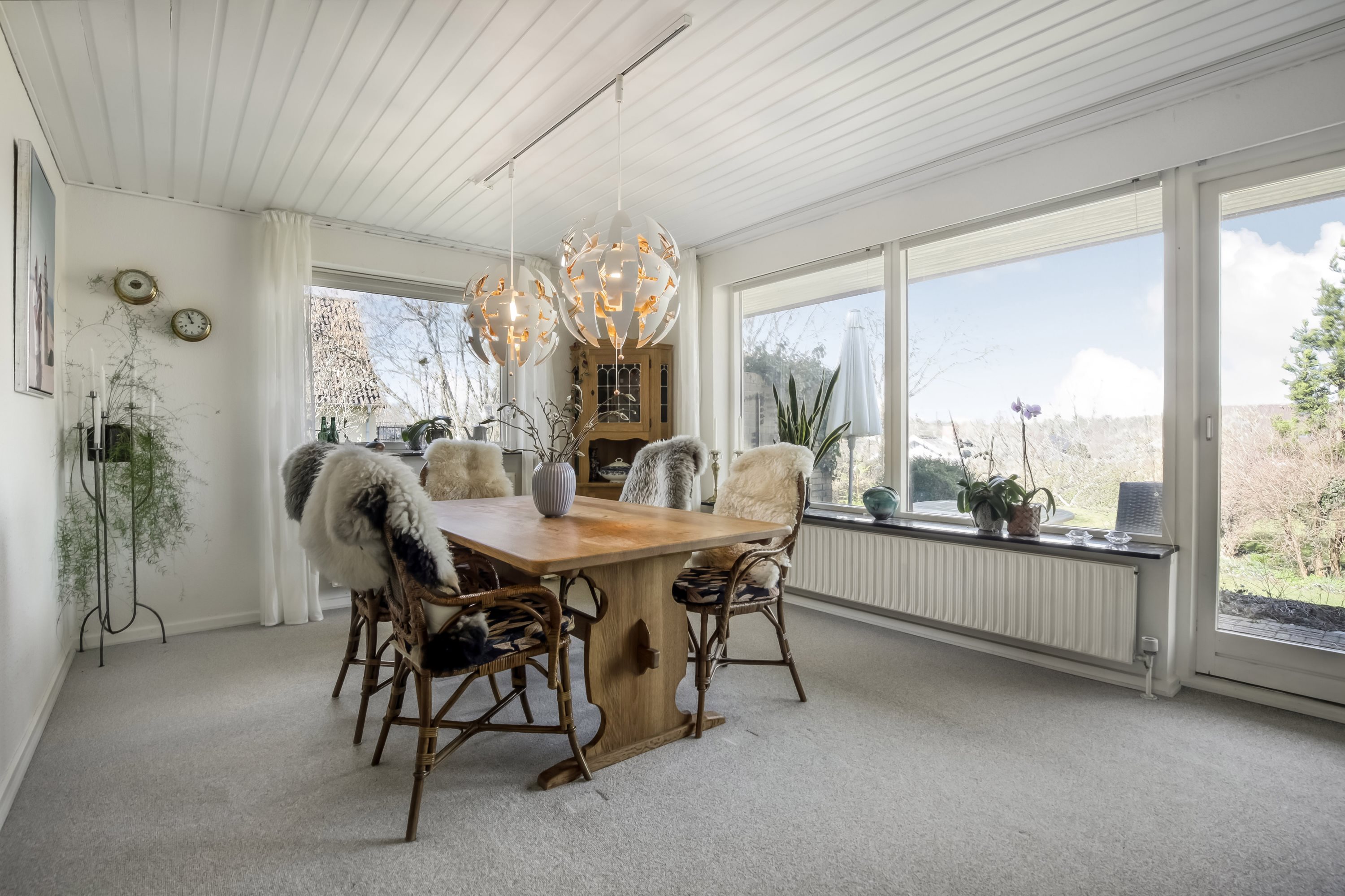 Fremhævet stue billede i fuldskærmstilstand. Billede af Kirkevej 21, Pindstrup, 8550 Ryomgård