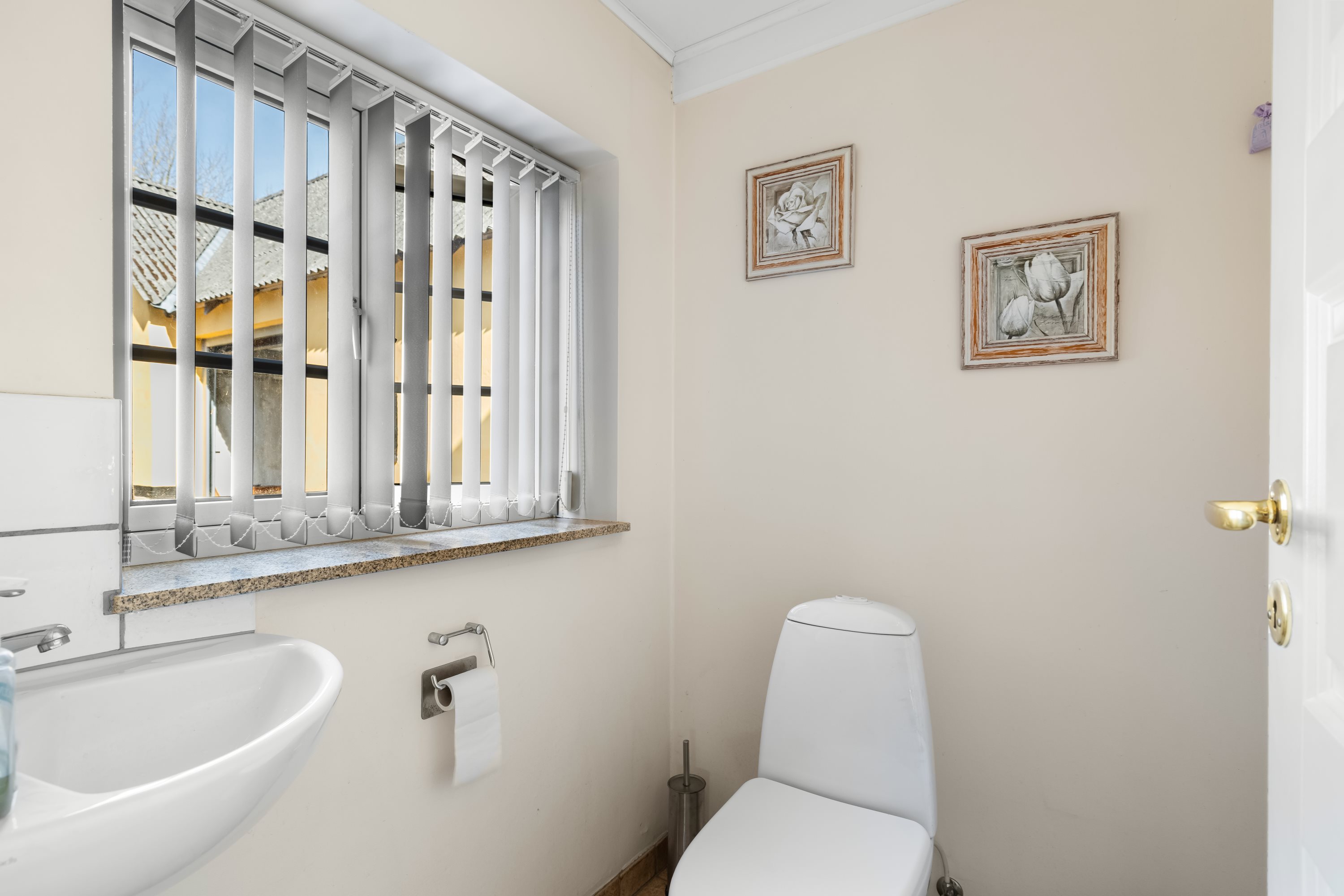 Fremhævet badeværelse billede i fuldskærmstilstand. Billede af Nyborgvej 20, 5600 Faaborg