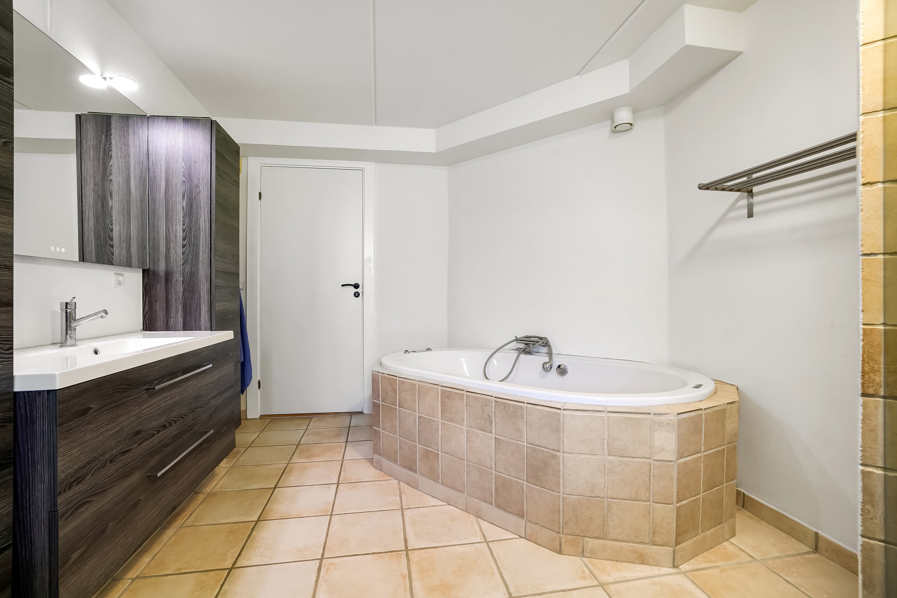 Fremhævet badeværelse billede i fuldskærmstilstand. Billede af Havrevænget 17, Gl Brenderup, 5464 Brenderup Fyn