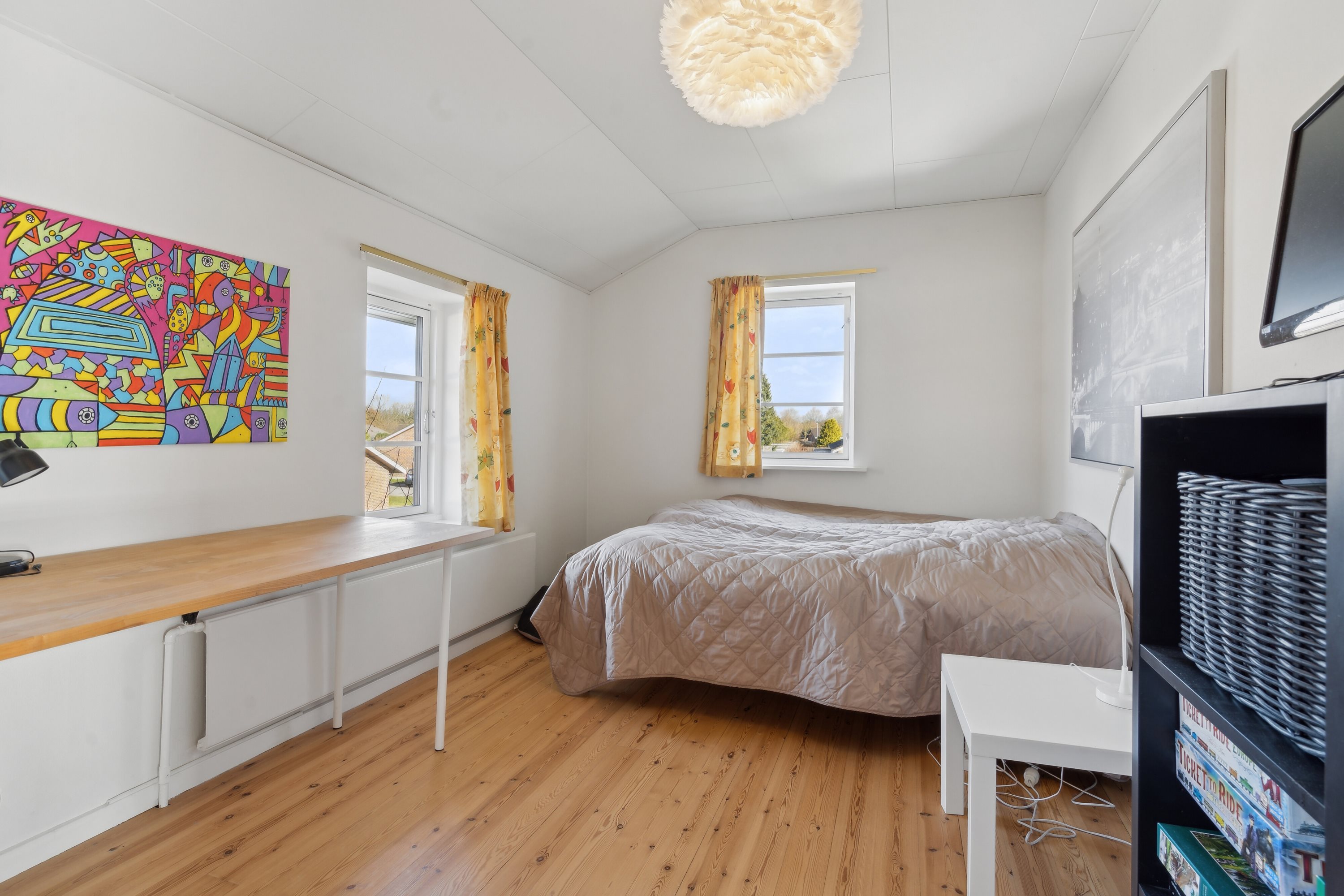 Fremhævet soveværelse billede i fuldskærmstilstand. Billede af Bjørnøvej 100, 5700 Svendborg