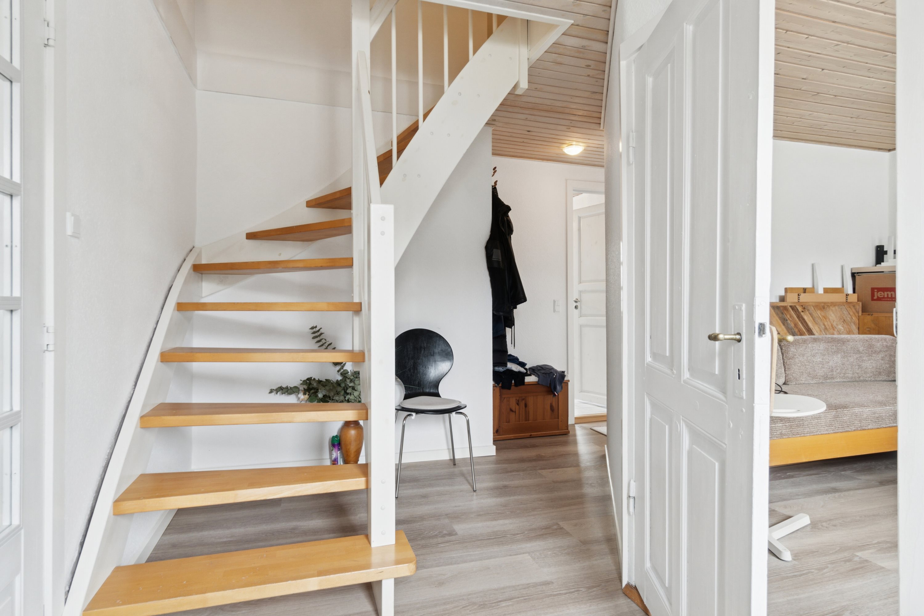 Fremhævet gang billede i fuldskærmstilstand. Billede af Tåstrupvej 117, 8462 Harlev J