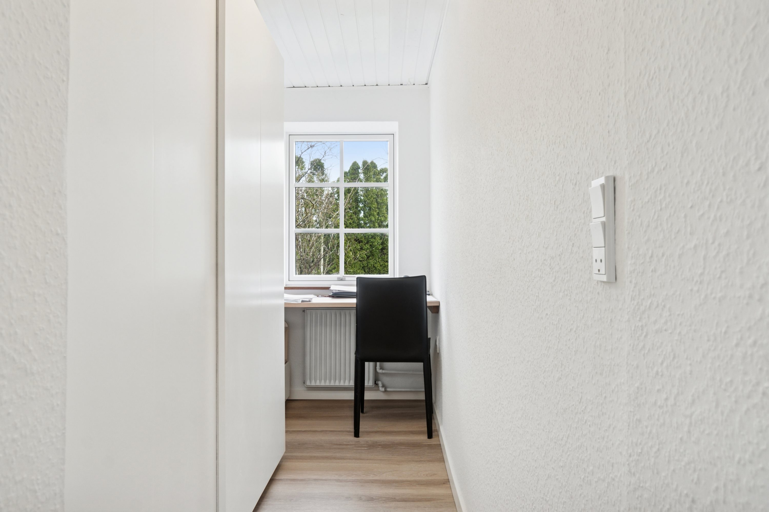 Fremhævet arbejdsværelse billede i fuldskærmstilstand. Billede af Tåstrupvej 117, 8462 Harlev J