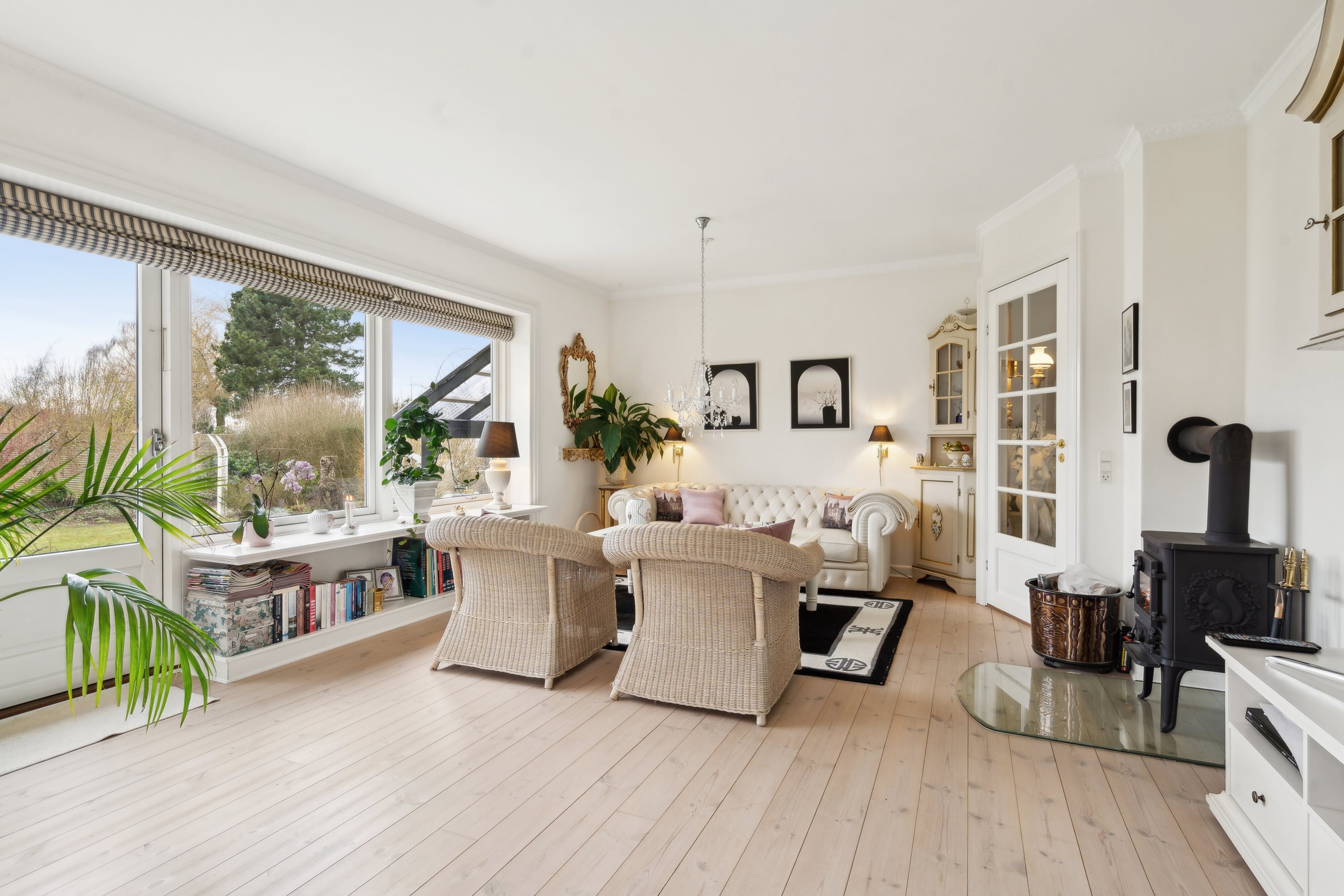 Fremhævet stue billede i fuldskærmstilstand. Billede af Sdr. Højrupvejen 20, Sønder Højrup, 5750 Ringe