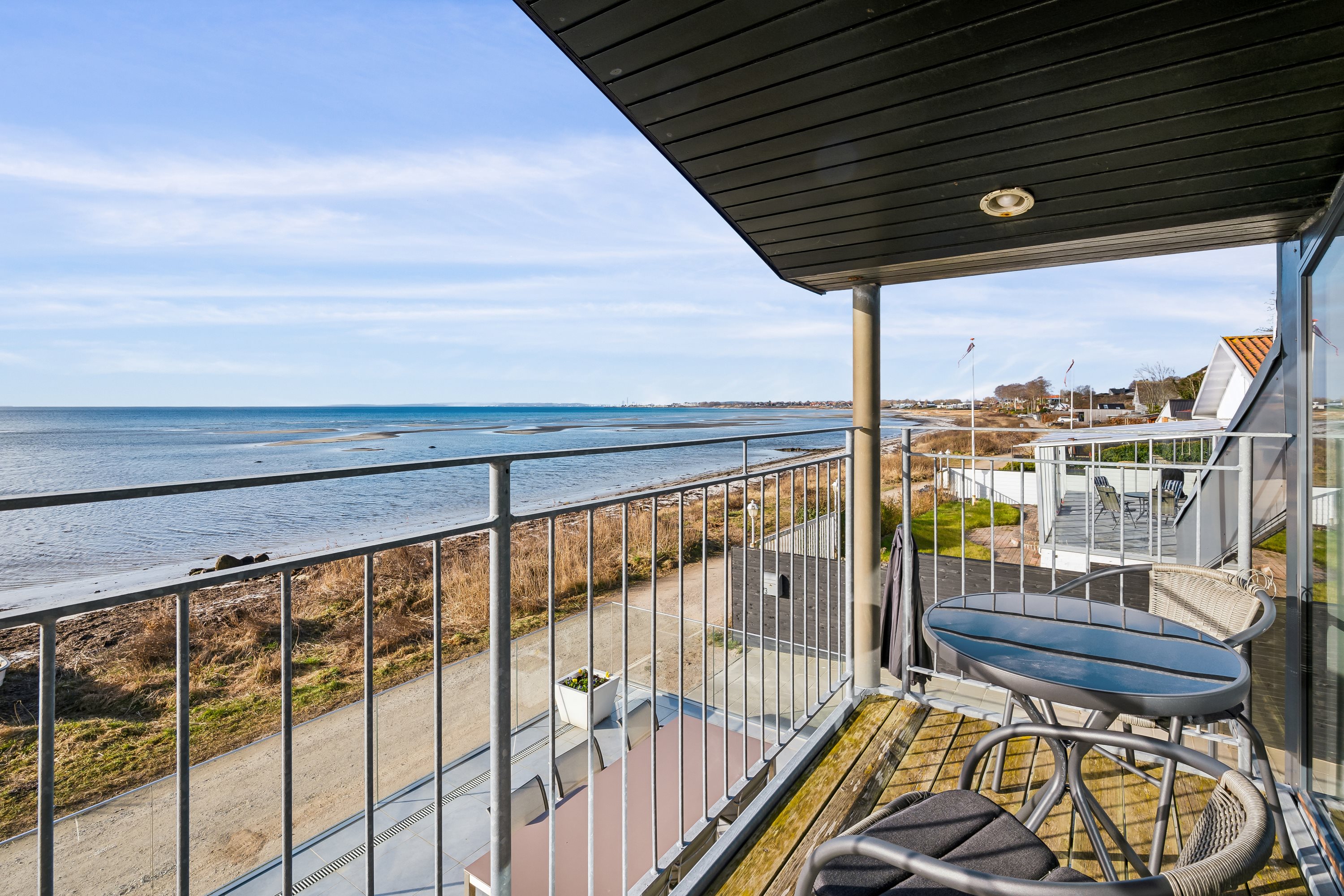 Fremhævet terrasse billede i fuldskærmstilstand. Billede af Havbakkevej 73, 8250 Egå