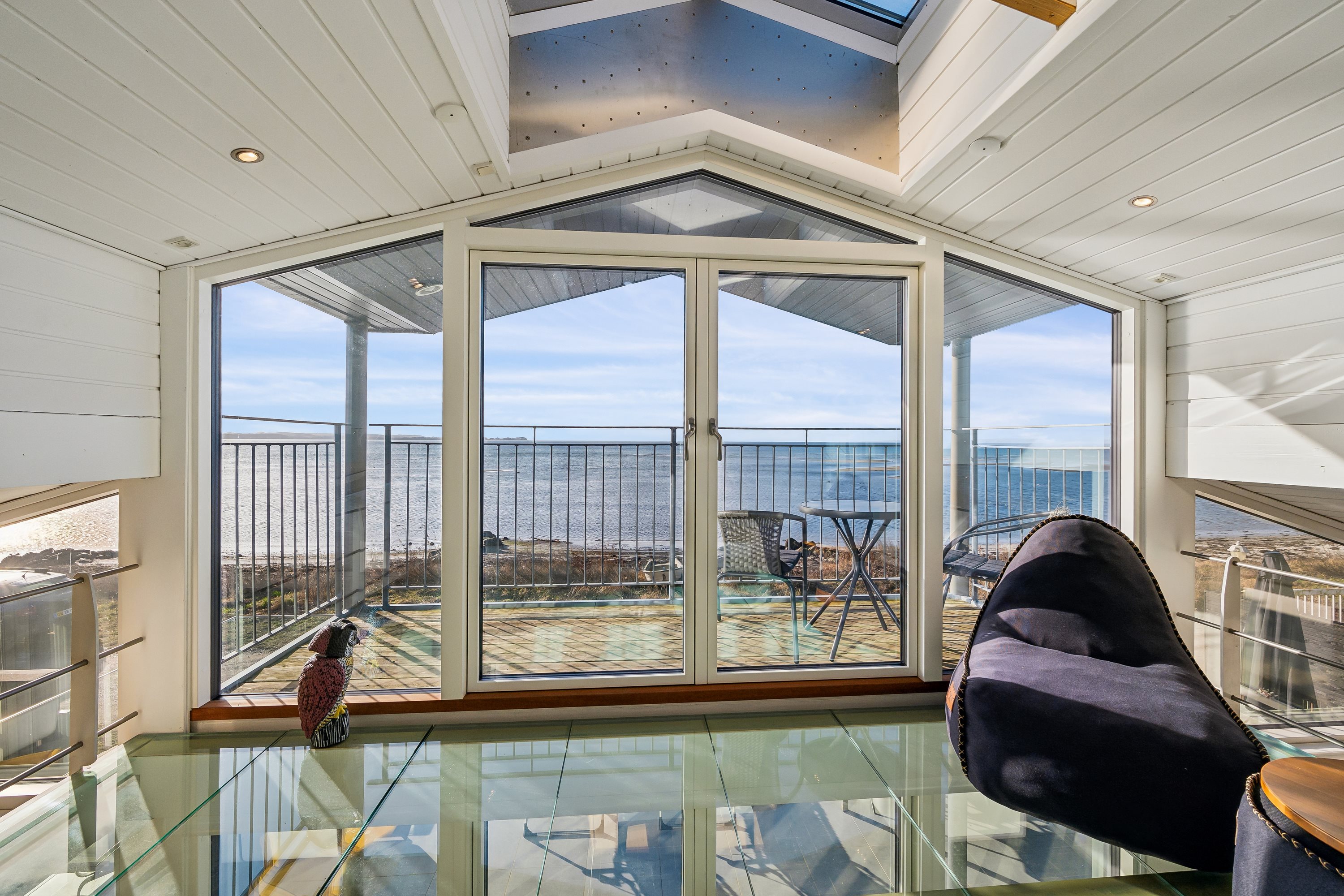 Fremhævet udestue billede i fuldskærmstilstand. Billede af Havbakkevej 73, 8250 Egå