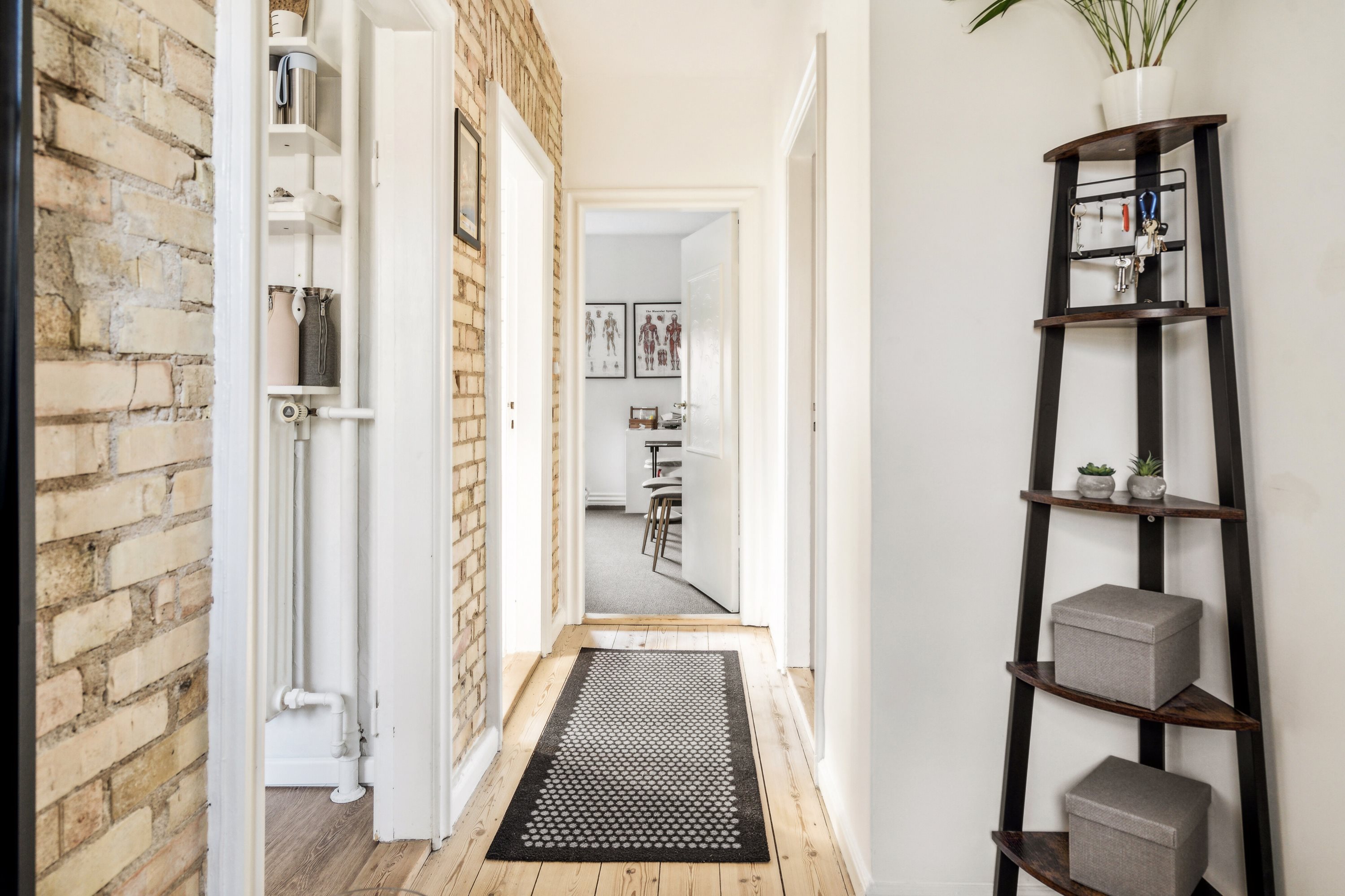 Miniaturebillede 1: indendørs. Billede af Åløkke Allé 51, st.., 5000 Odense C