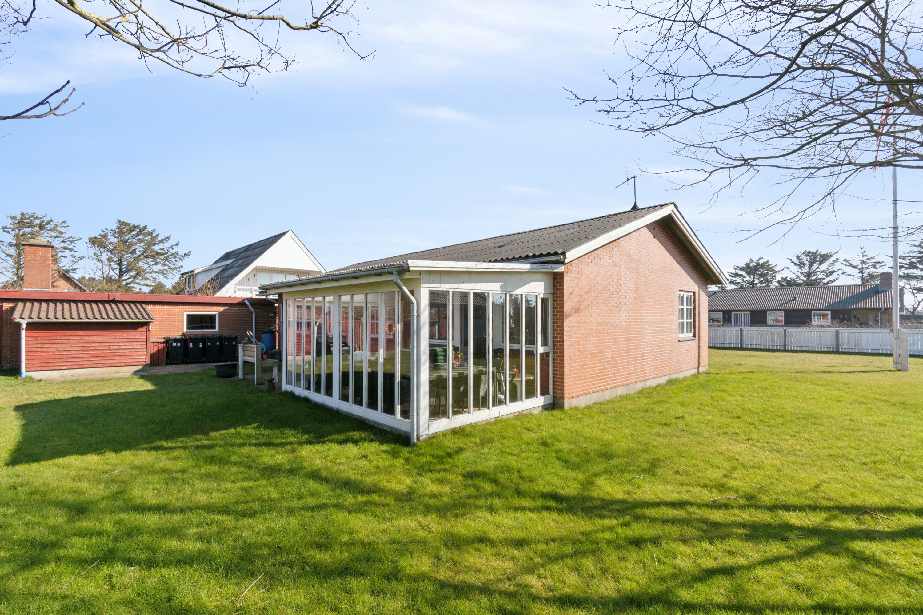 Fremhævet set fra haven billede i fuldskærmstilstand. Billede af Svanholmvej 3, Agger, 7770 Vestervig