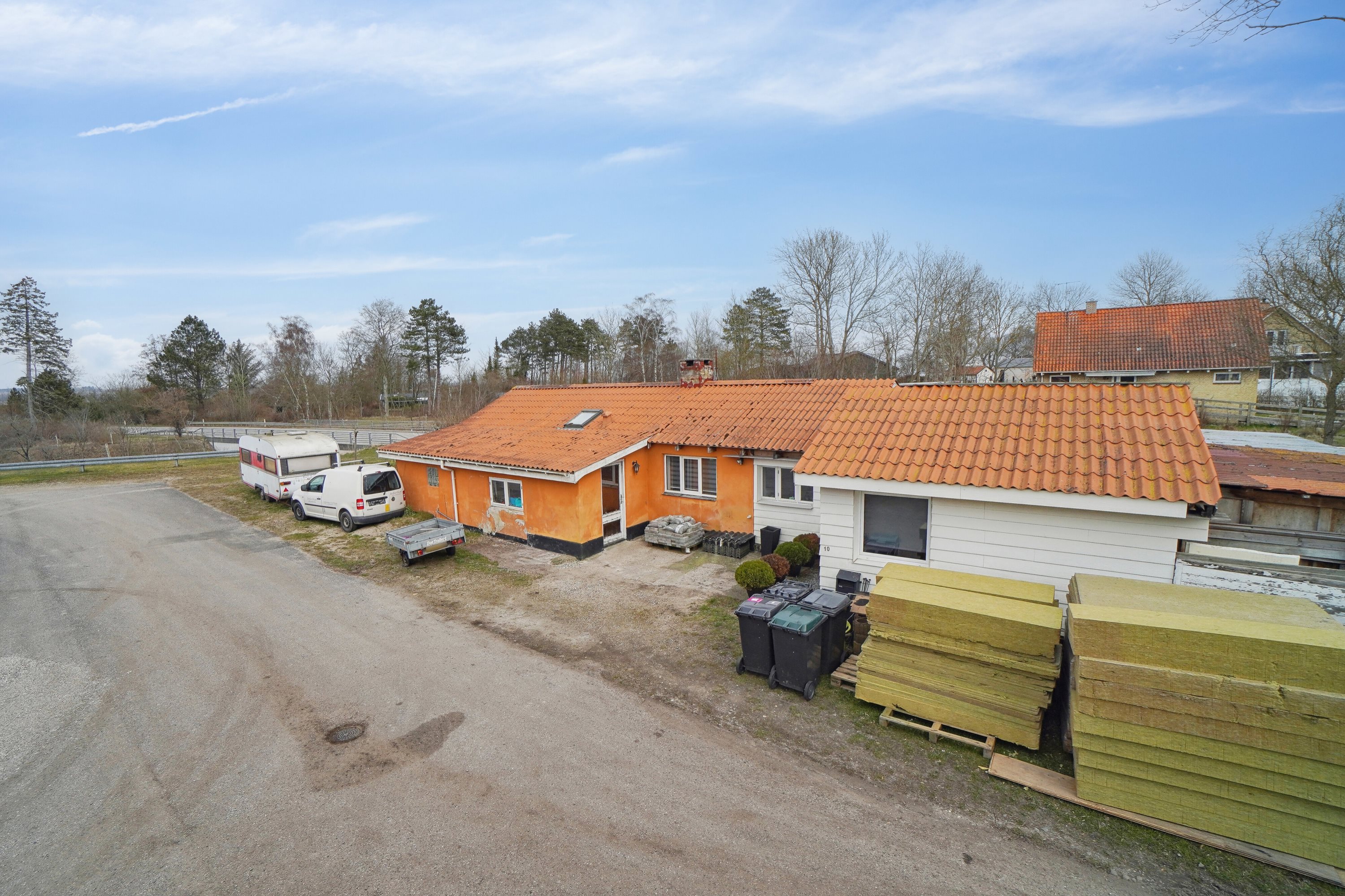 Fremhævet set fra vejen billede i fuldskærmstilstand. Billede af Trælastvej 10, Audebo, 4300 Holbæk