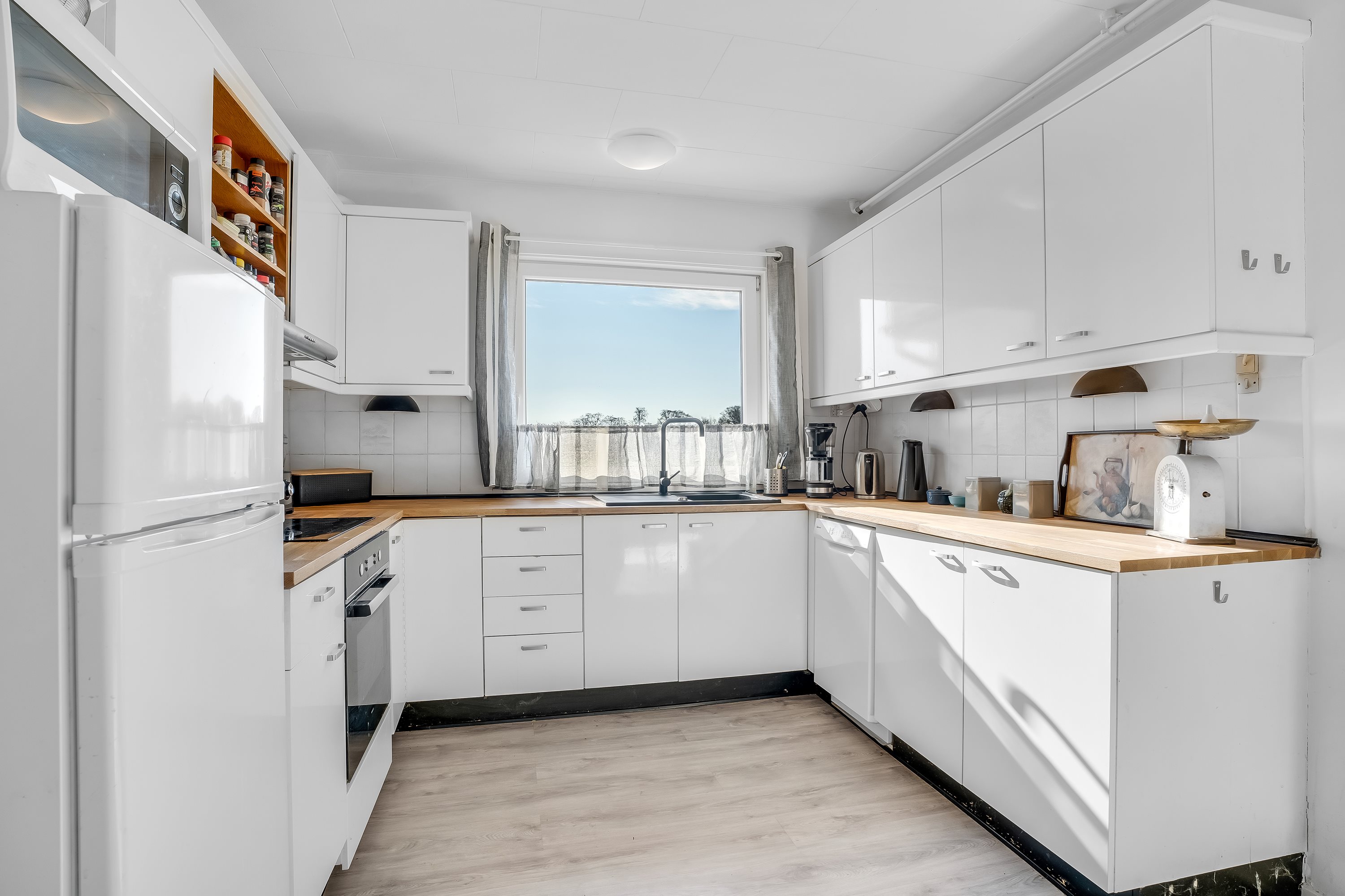 Fremhævet køkken billede i fuldskærmstilstand. Billede af Egholm Strandvej 13, 4913 Horslunde