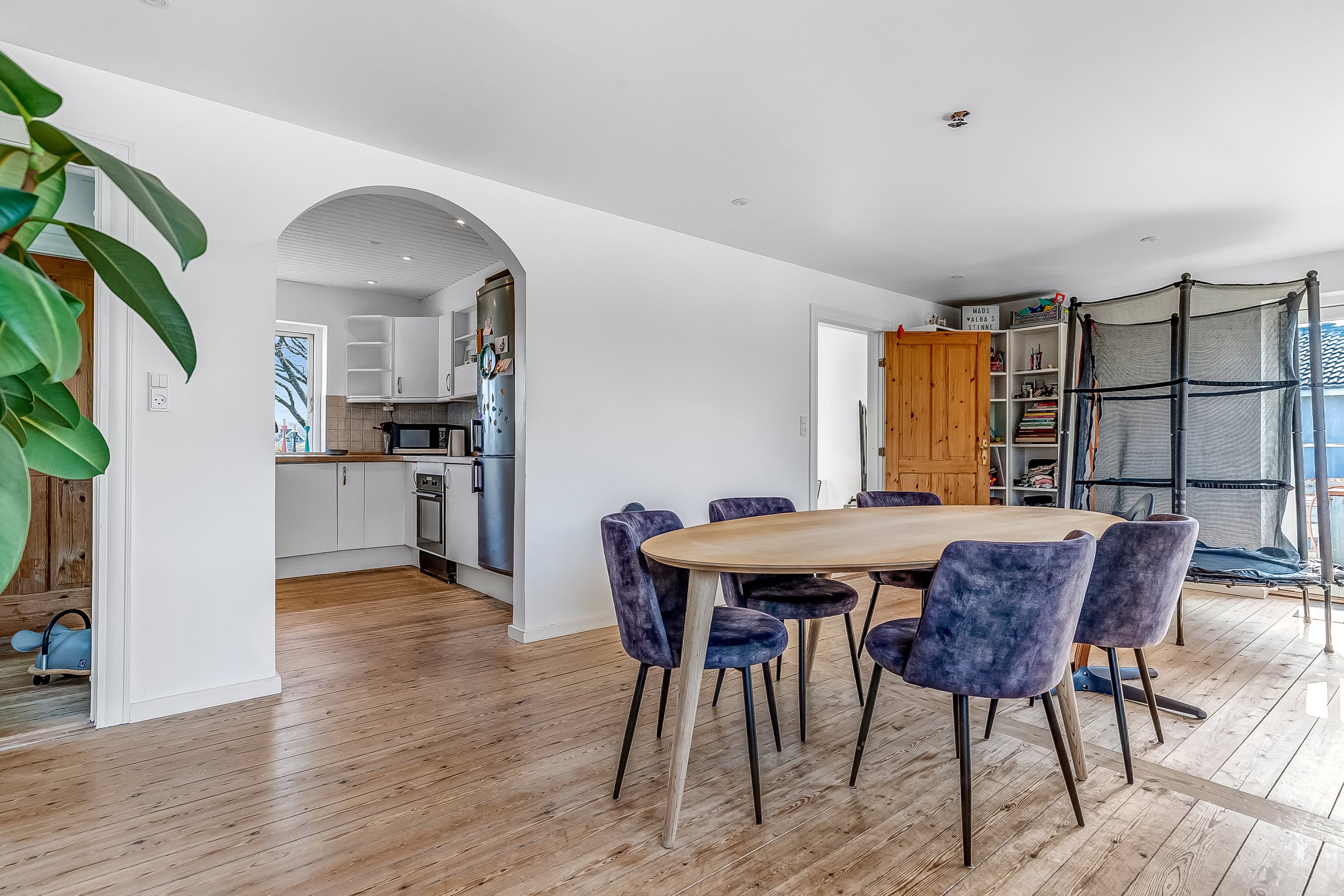 Fremhævet stue billede i fuldskærmstilstand. Billede af Valmuevej 33, 6000 Kolding