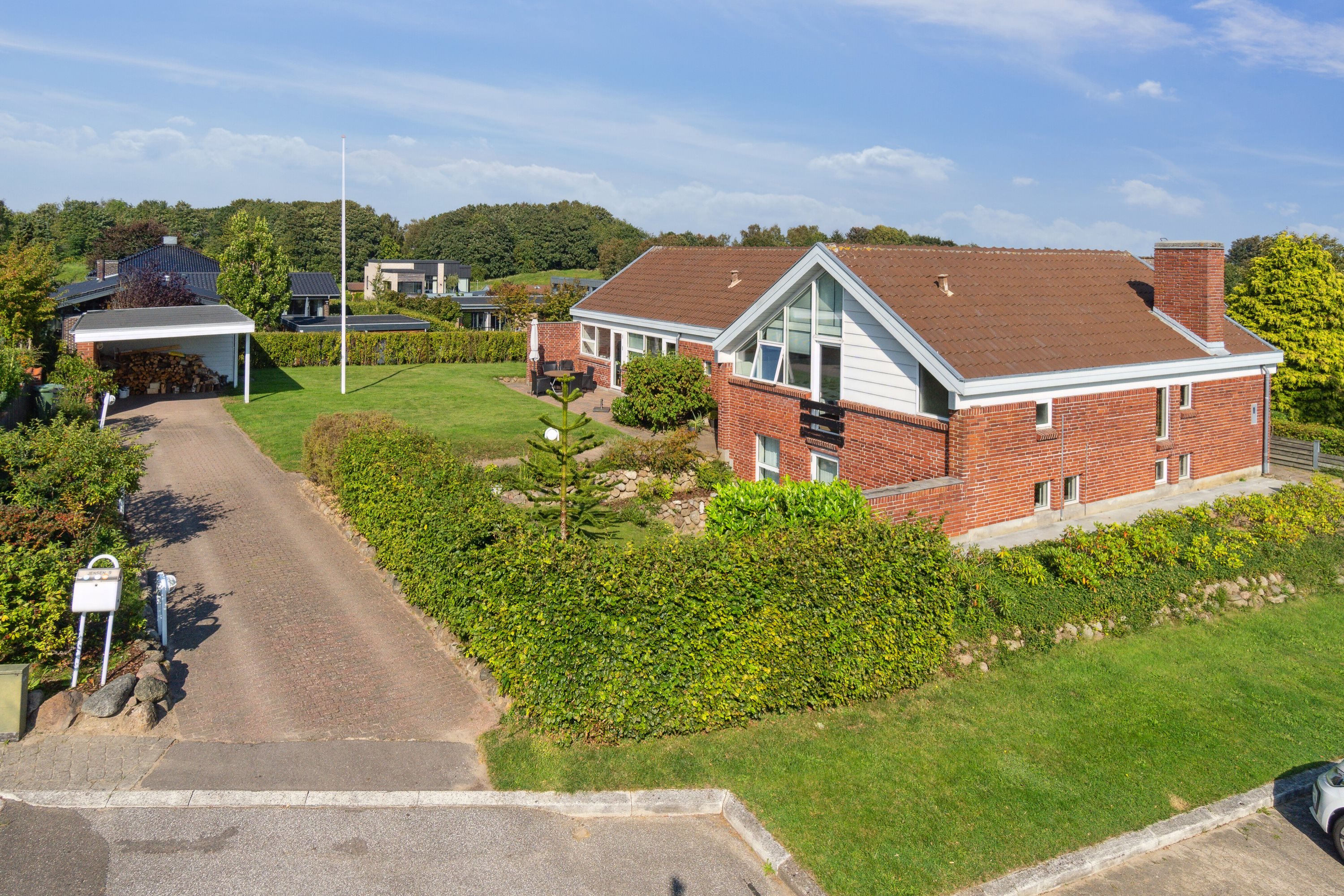 Fremhævet set fra vejen billede i fuldskærmstilstand. Billede af Katterhøjvej 9, Skåde, 8270 Højbjerg