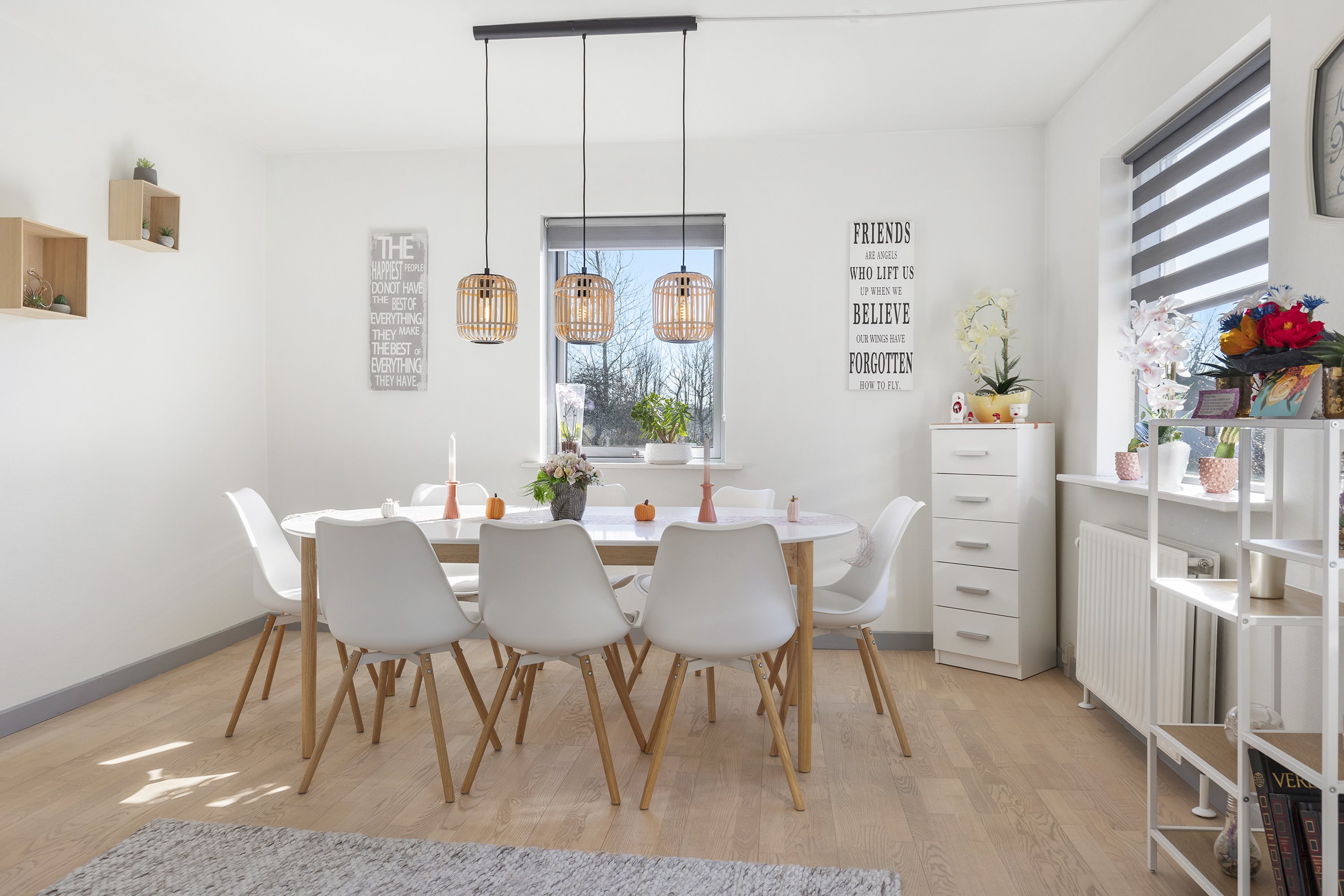 Fremhævet spisestue billede i fuldskærmstilstand. Billede af Hørmestedvej 325, Hørmested, 9870 Sindal