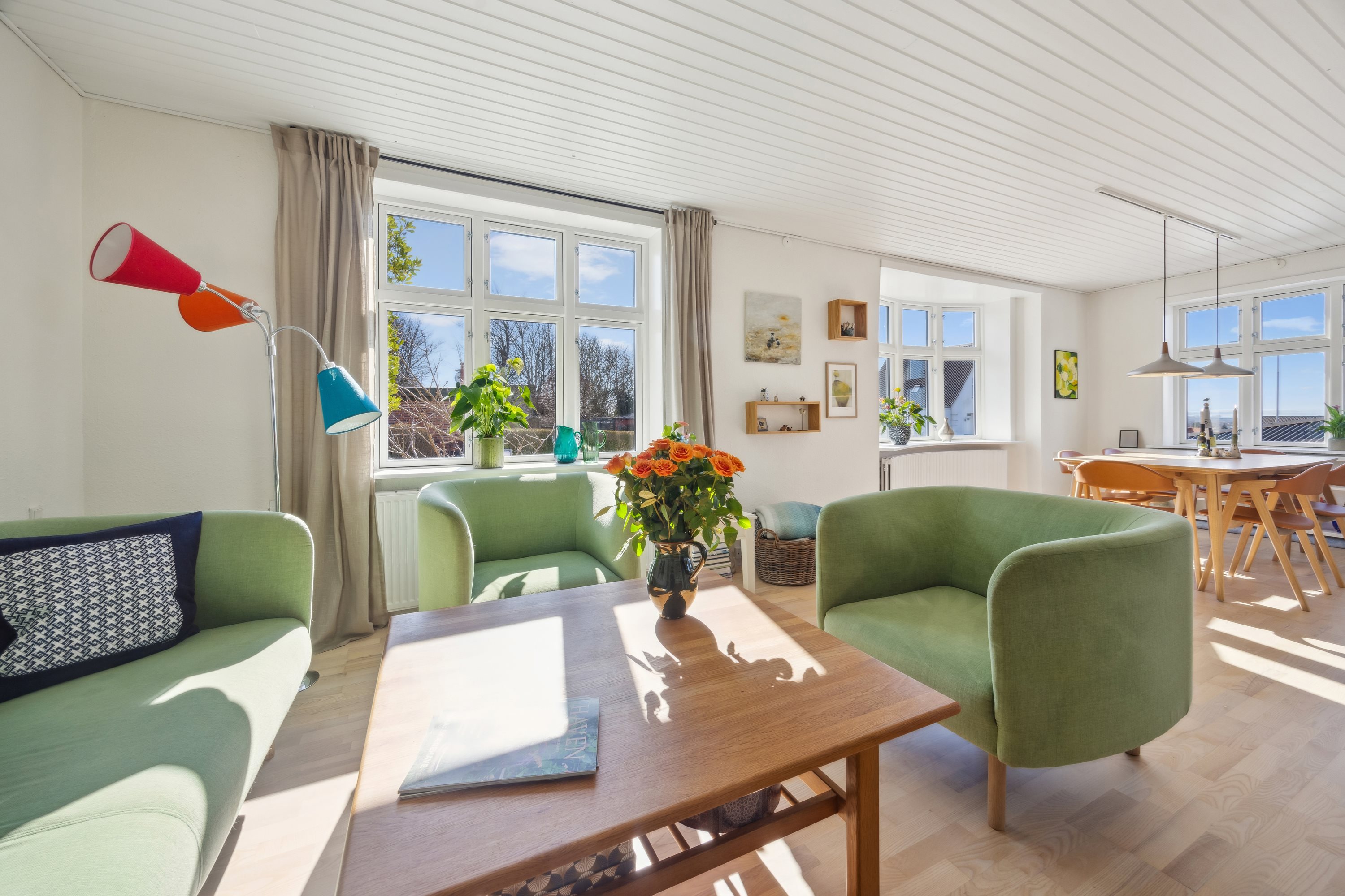 Fremhævet stue billede i fuldskærmstilstand. Billede af Toftevej 46, 9400 Nørresundby